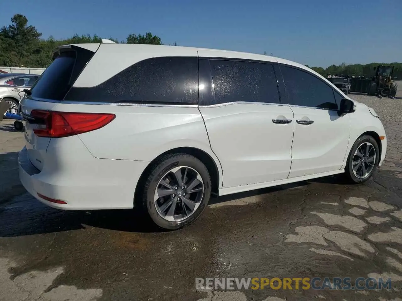 3 Photograph of a damaged car 5FNRL6H97MB009998 HONDA ODYSSEY 2021