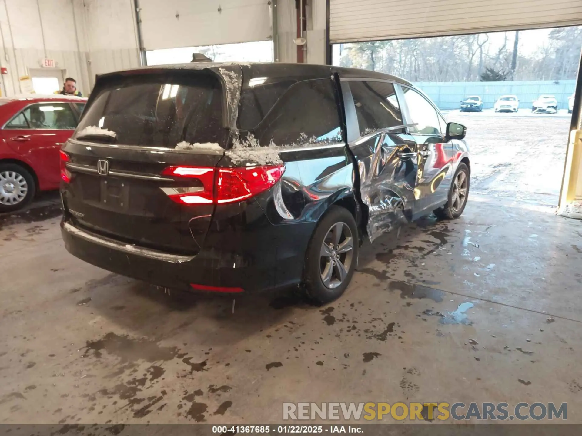 4 Photograph of a damaged car 5FNRL6H50NB035132 HONDA ODYSSEY 2022