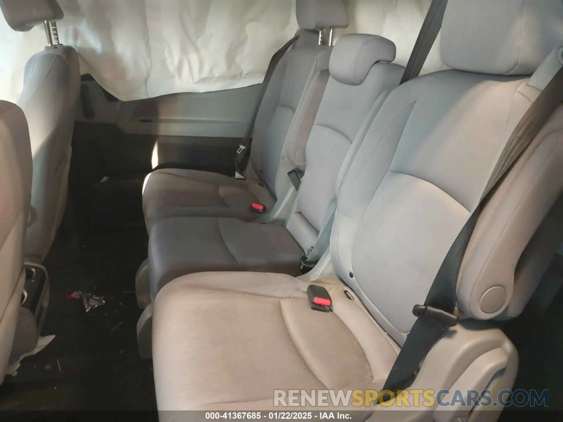 8 Photograph of a damaged car 5FNRL6H50NB035132 HONDA ODYSSEY 2022