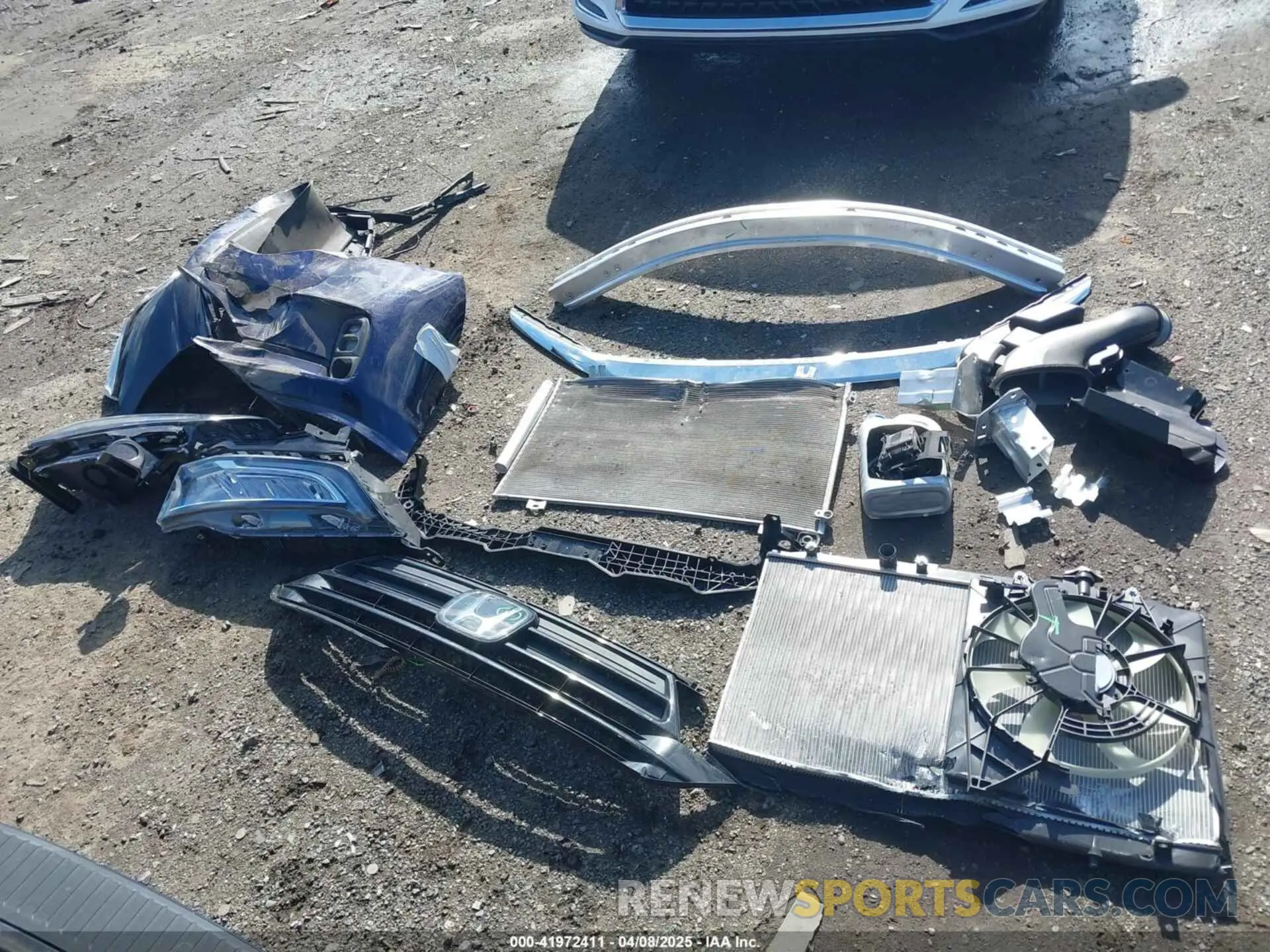 12 Photograph of a damaged car 5FNRL6H56NB048063 HONDA ODYSSEY 2022