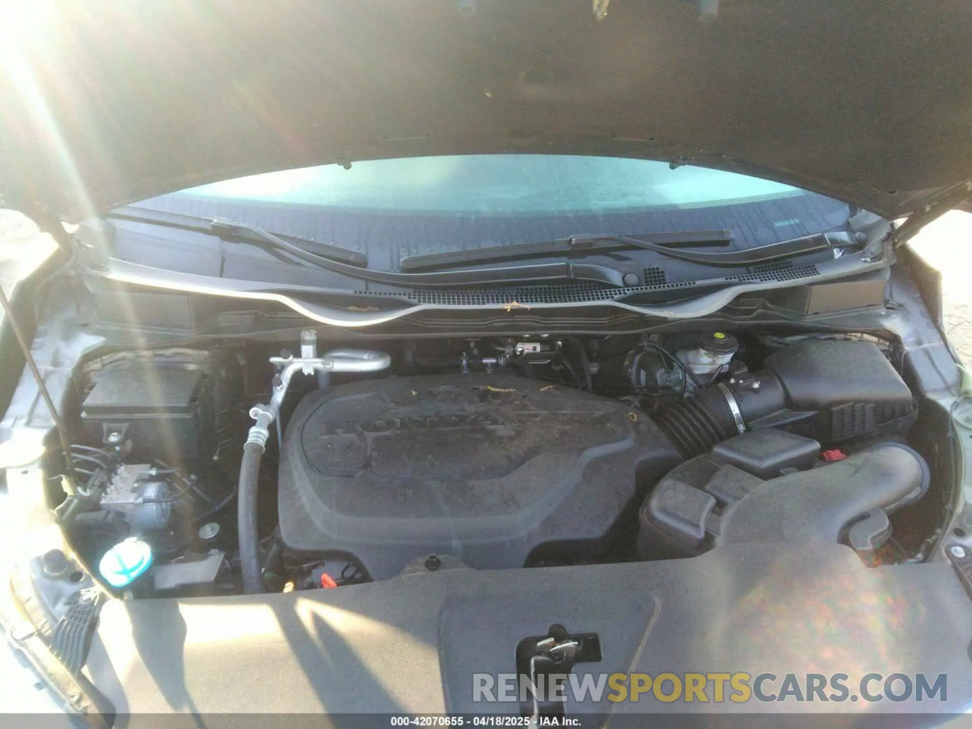 10 Photograph of a damaged car 5FNRL6H59NB019950 HONDA ODYSSEY 2022