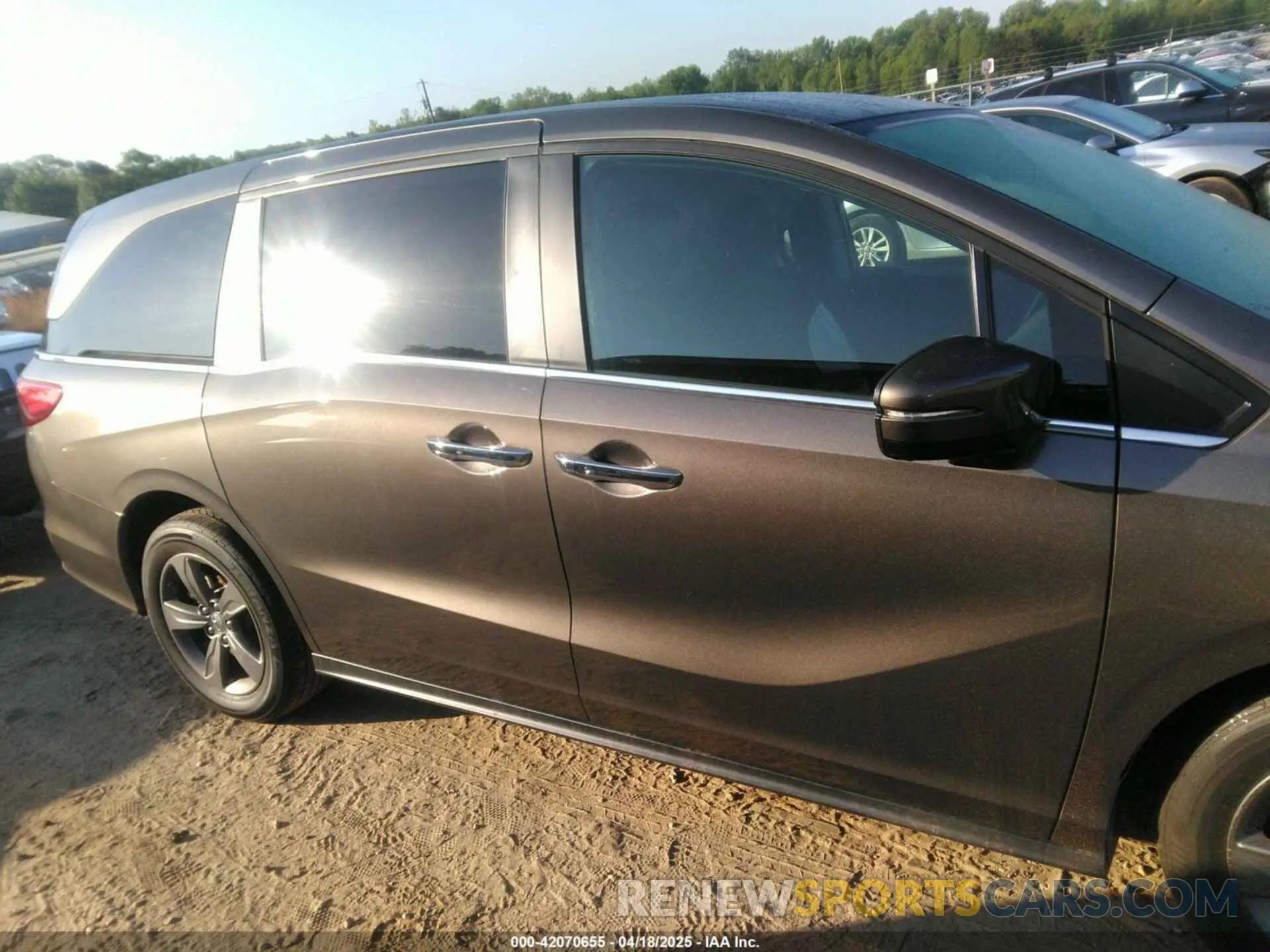 13 Photograph of a damaged car 5FNRL6H59NB019950 HONDA ODYSSEY 2022