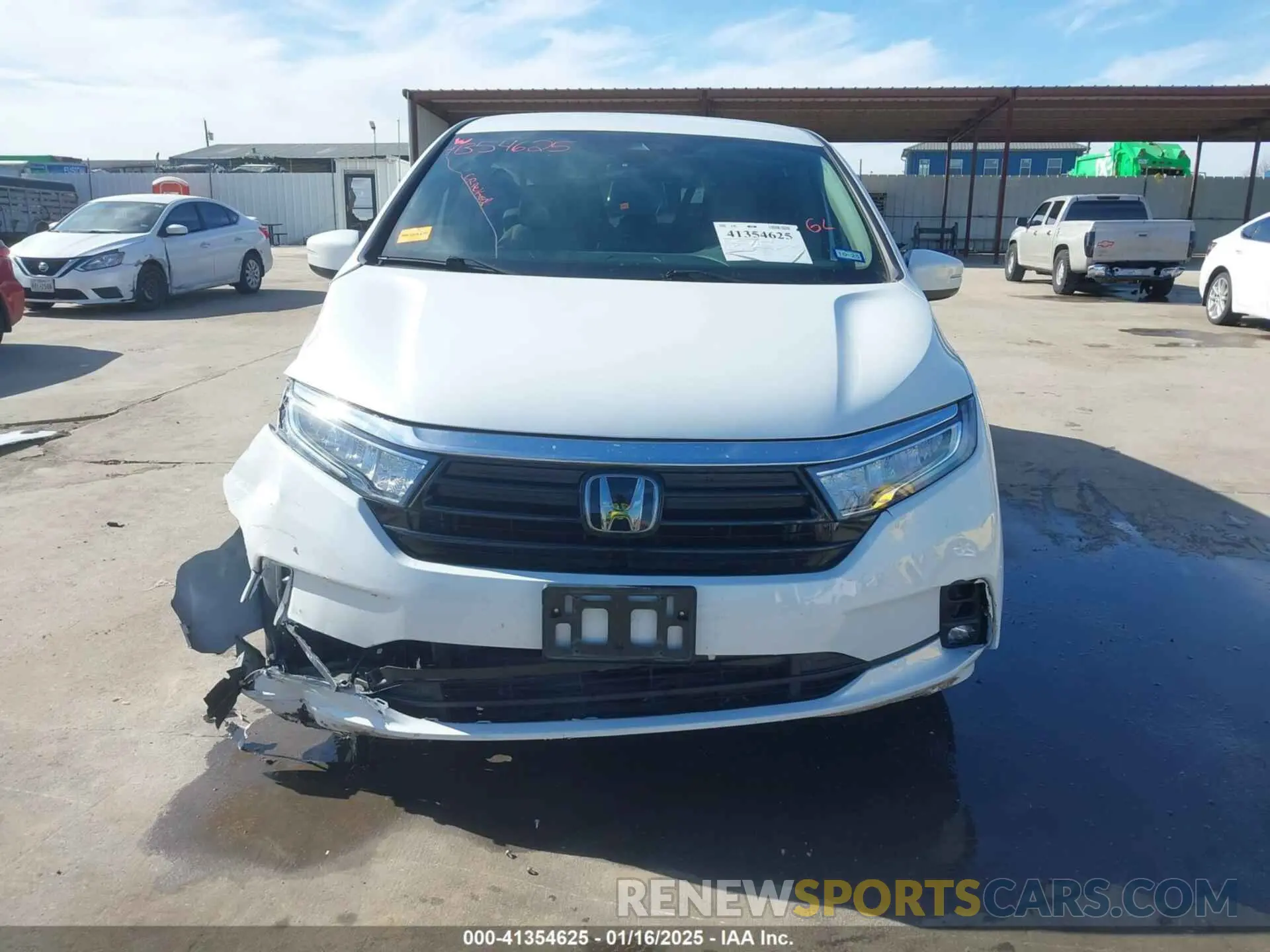 13 Photograph of a damaged car 5FNRL6H59NB053483 HONDA ODYSSEY 2022
