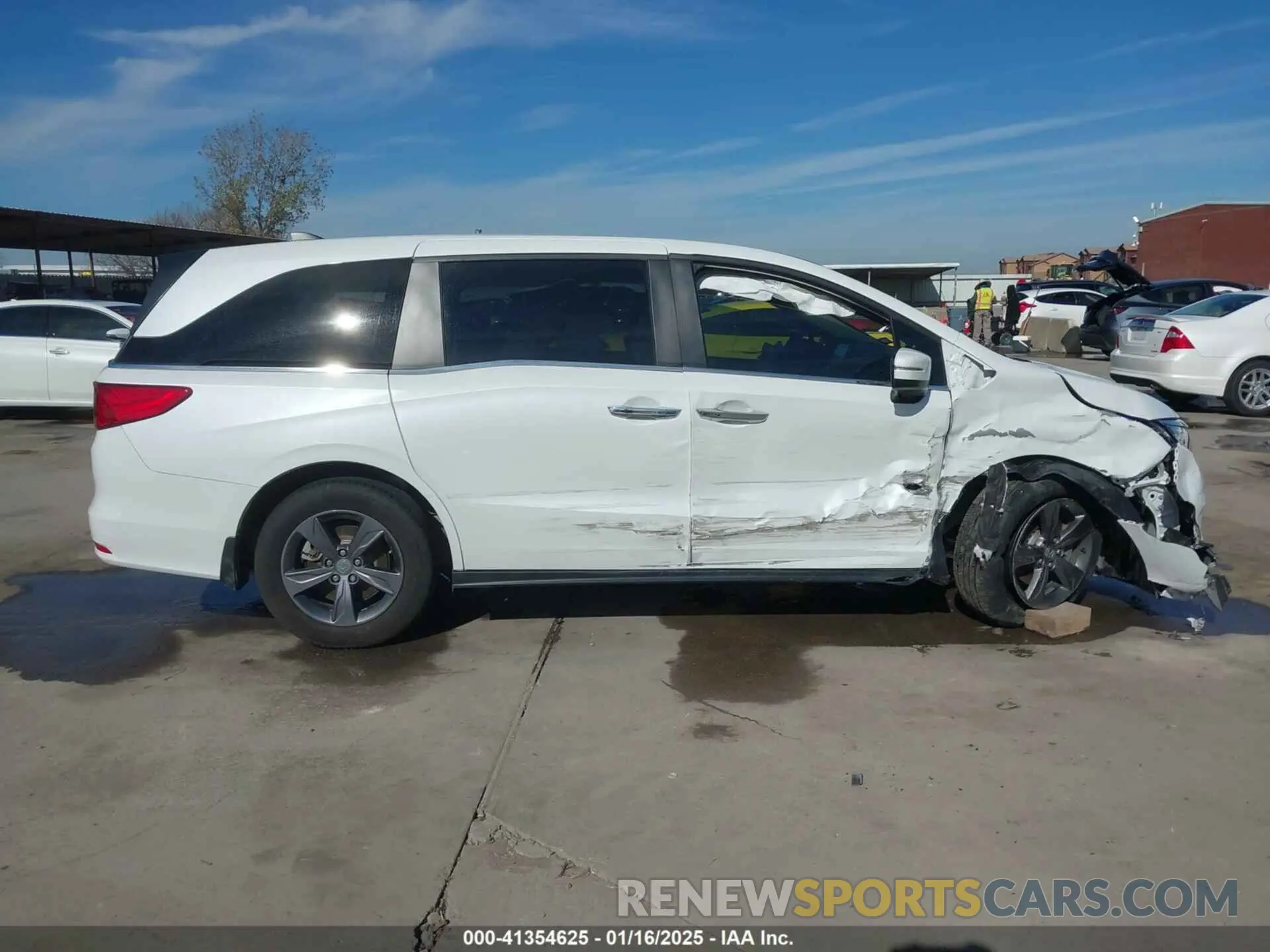 14 Photograph of a damaged car 5FNRL6H59NB053483 HONDA ODYSSEY 2022