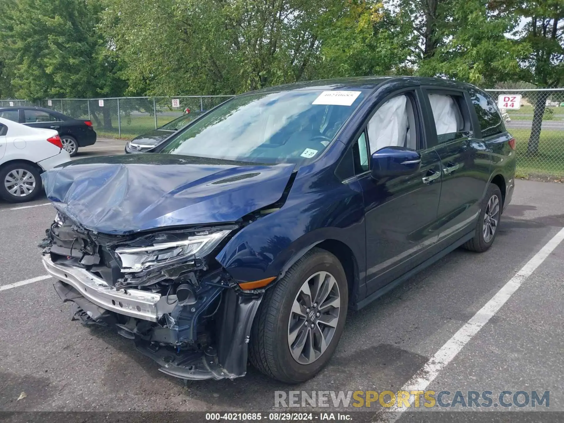 2 Photograph of a damaged car 5FNRL6H70NB053843 HONDA ODYSSEY 2022