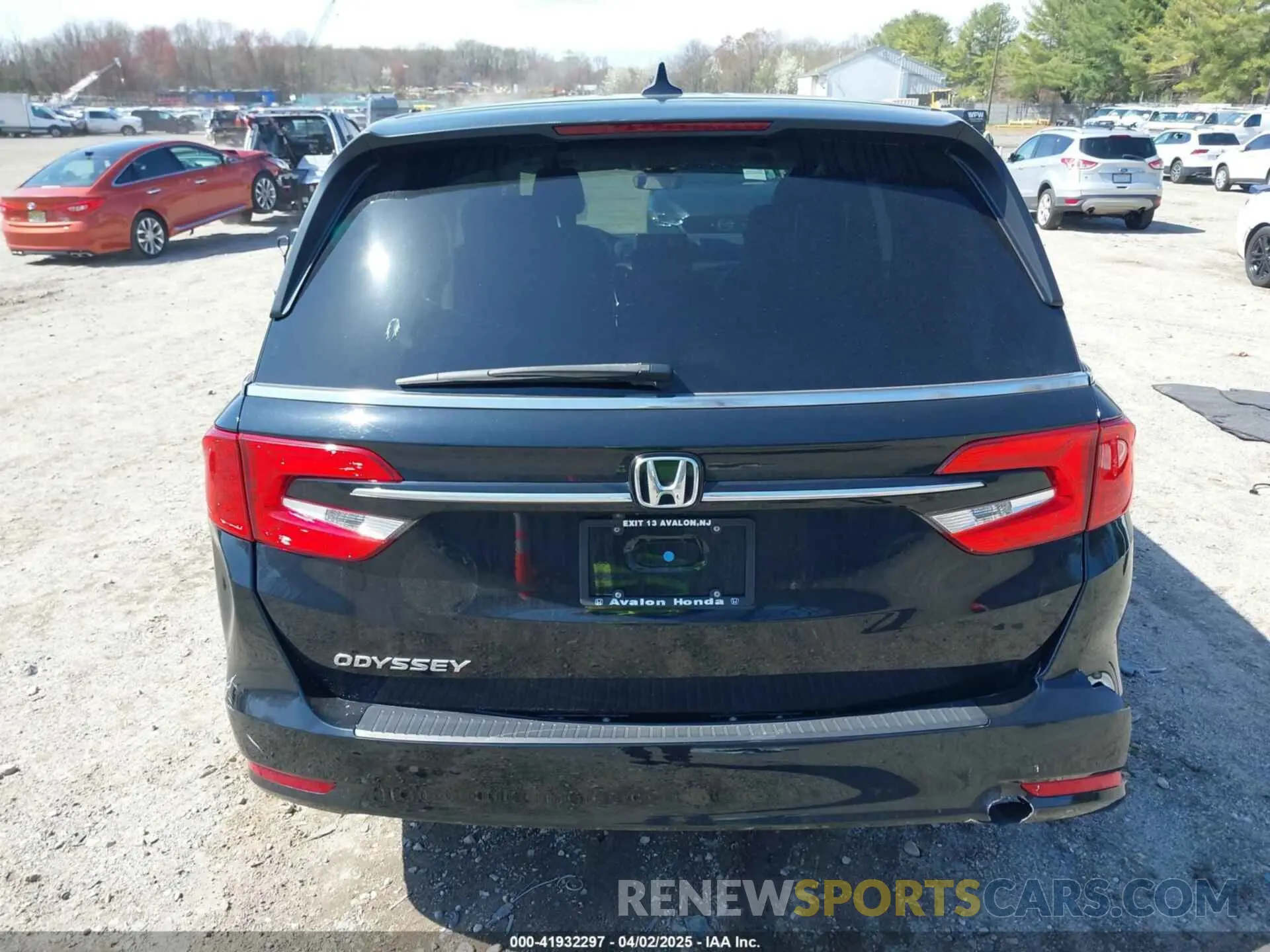 16 Photograph of a damaged car 5FNRL6H72NB002554 HONDA ODYSSEY 2022