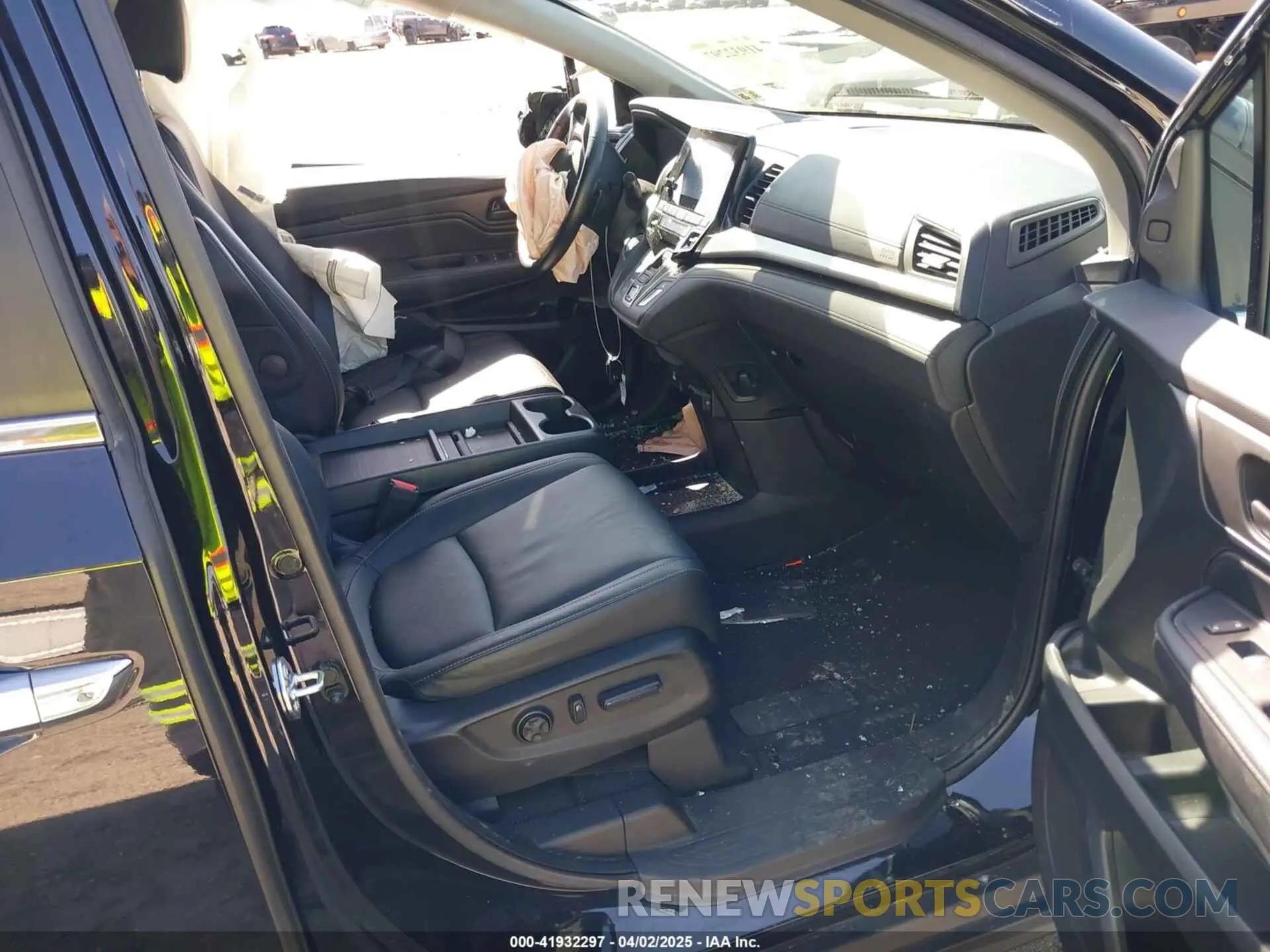 5 Photograph of a damaged car 5FNRL6H72NB002554 HONDA ODYSSEY 2022