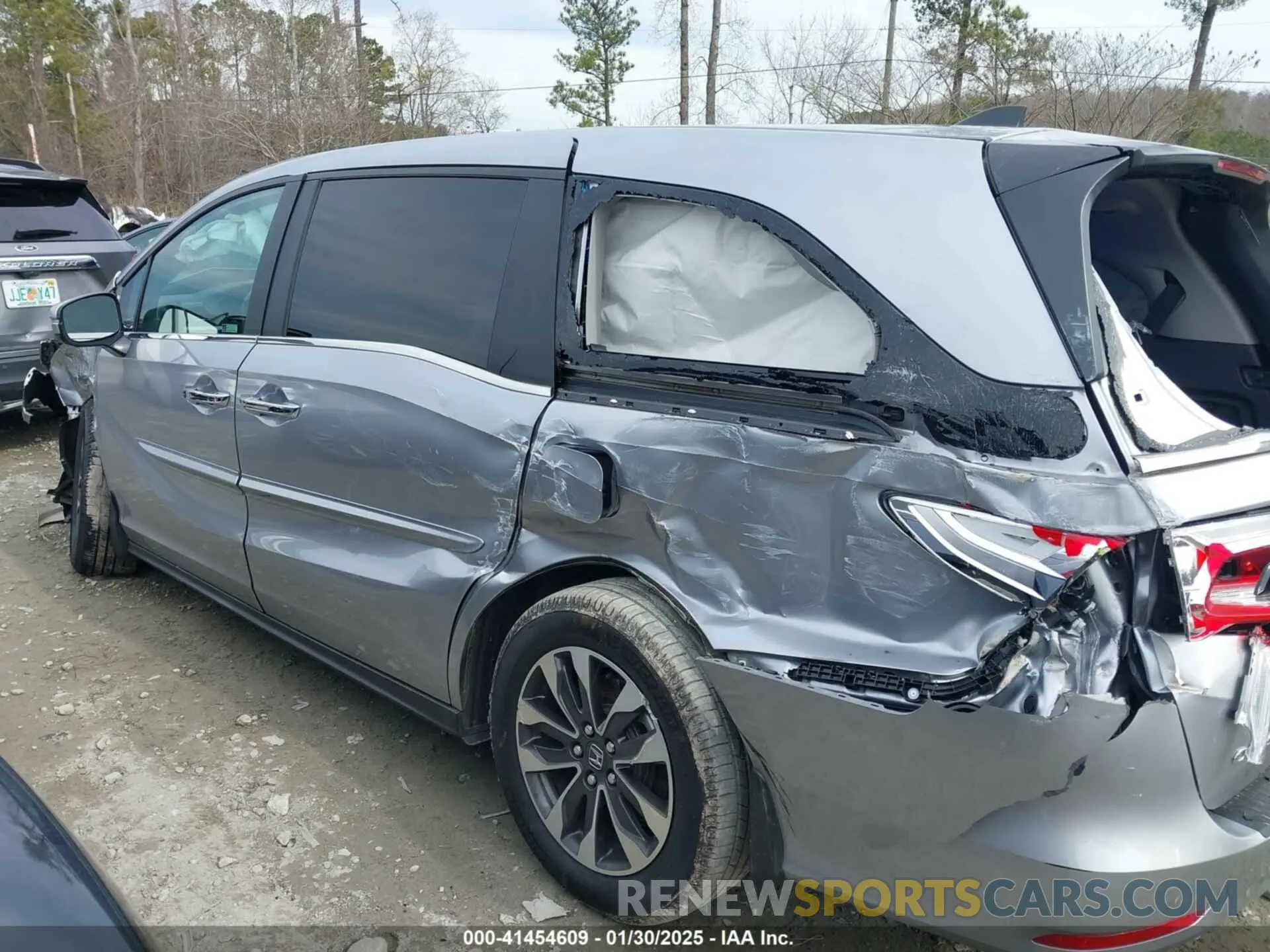 13 Photograph of a damaged car 5FNRL6H72NB059451 HONDA ODYSSEY 2022