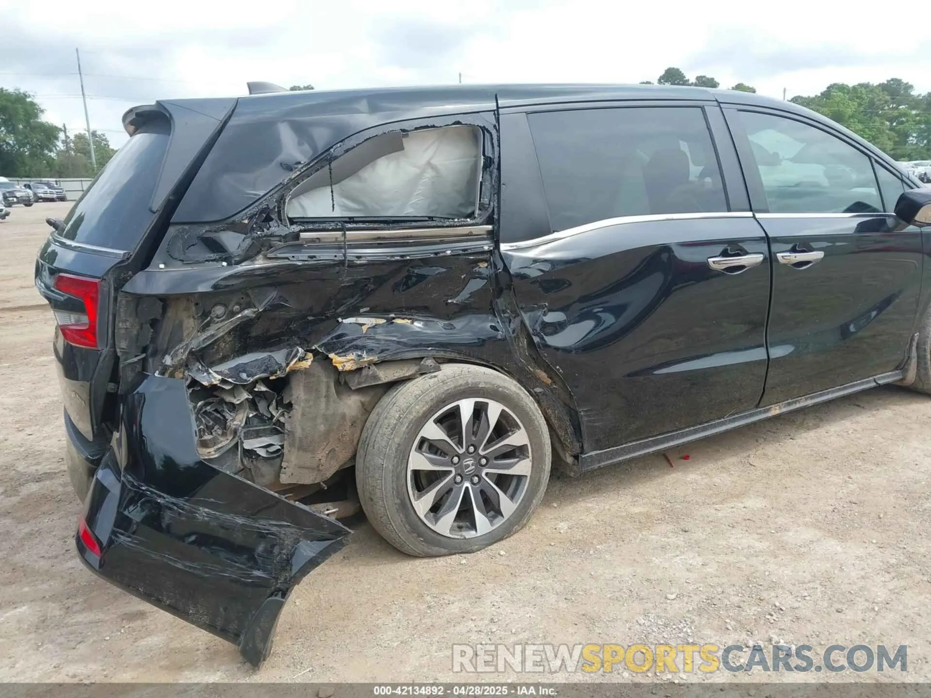 6 Photograph of a damaged car 5FNRL6H74NB012115 HONDA ODYSSEY 2022