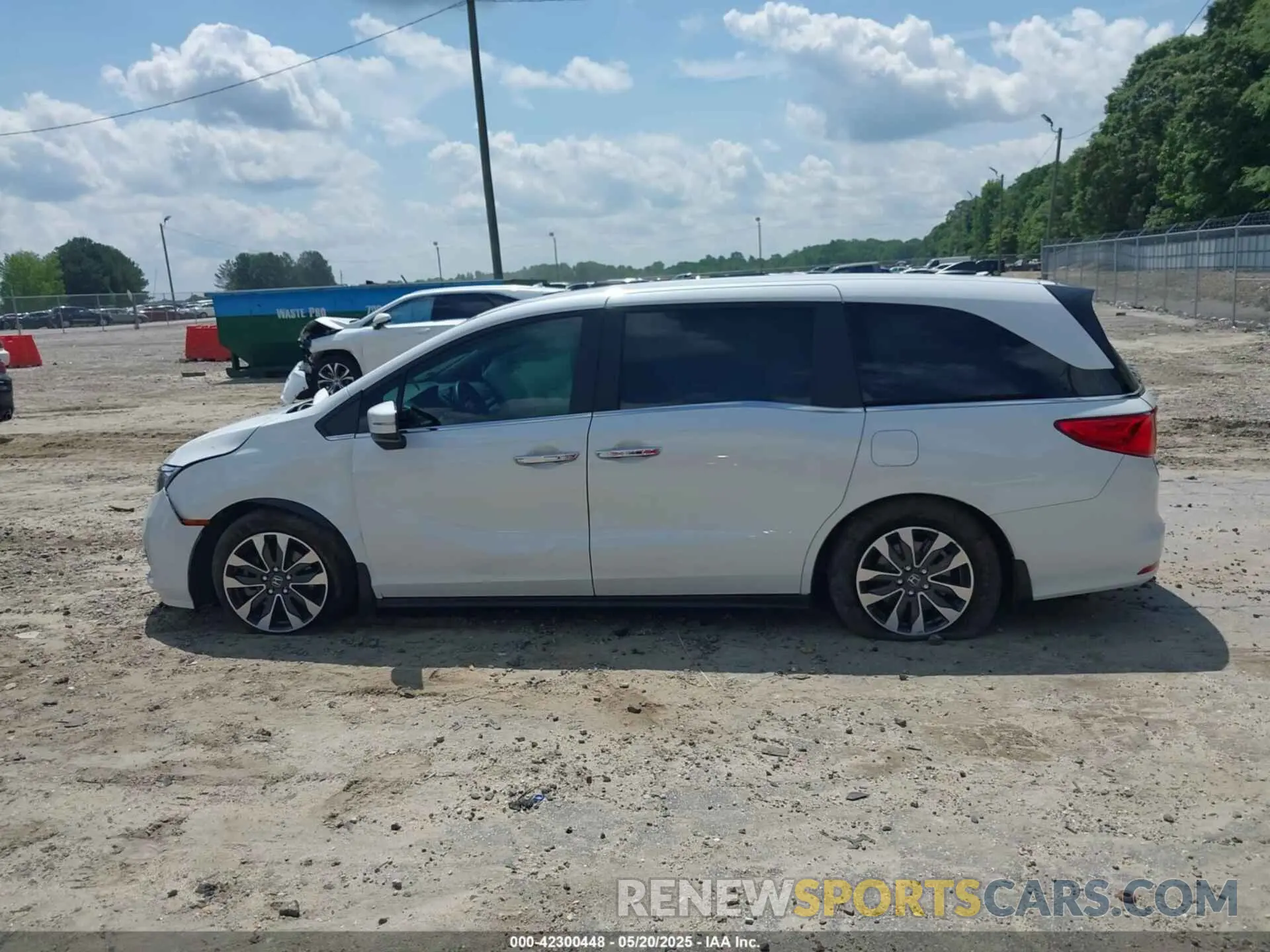 14 Photograph of a damaged car 5FNRL6H74NB041968 HONDA ODYSSEY 2022