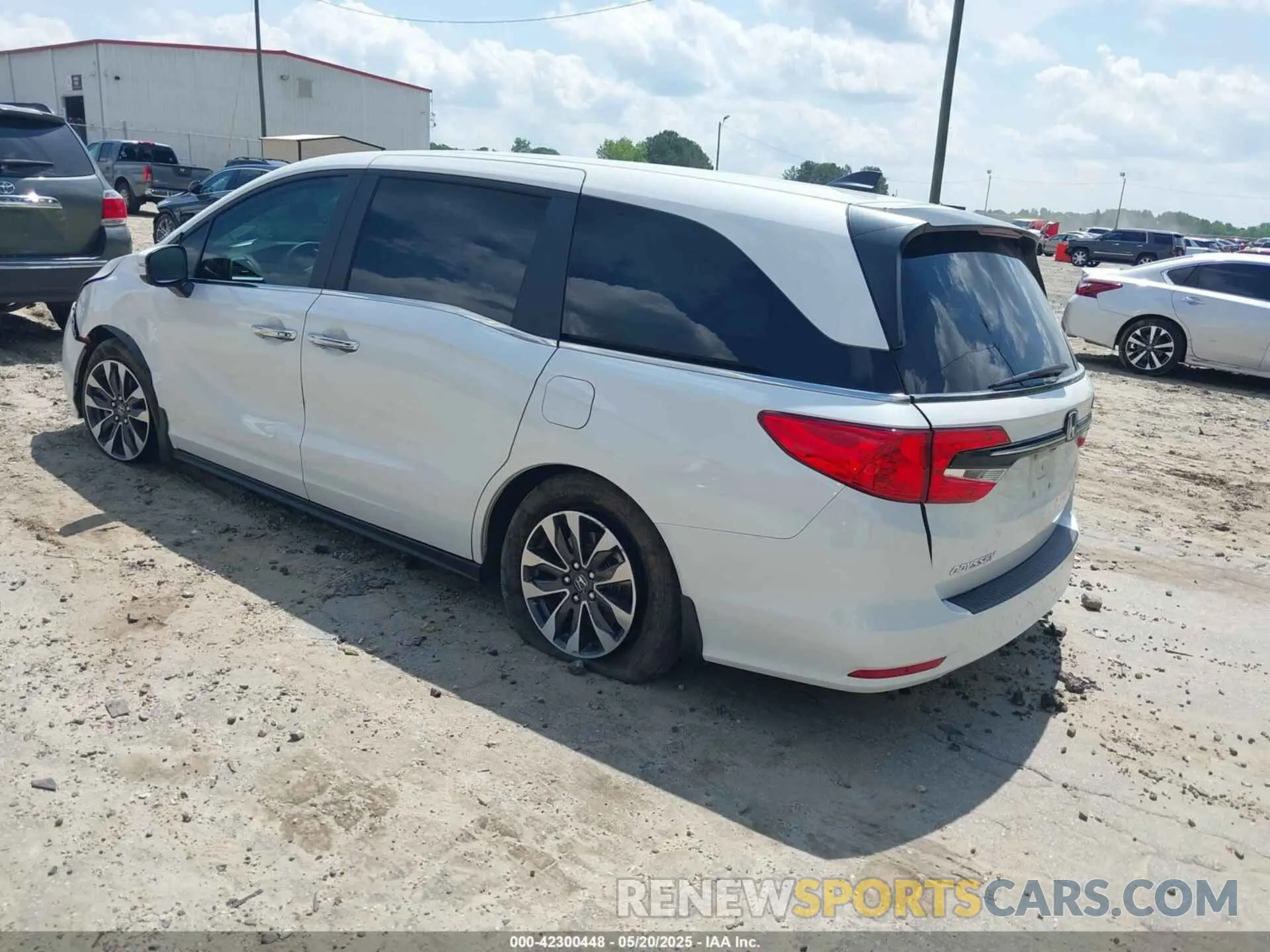 3 Photograph of a damaged car 5FNRL6H74NB041968 HONDA ODYSSEY 2022