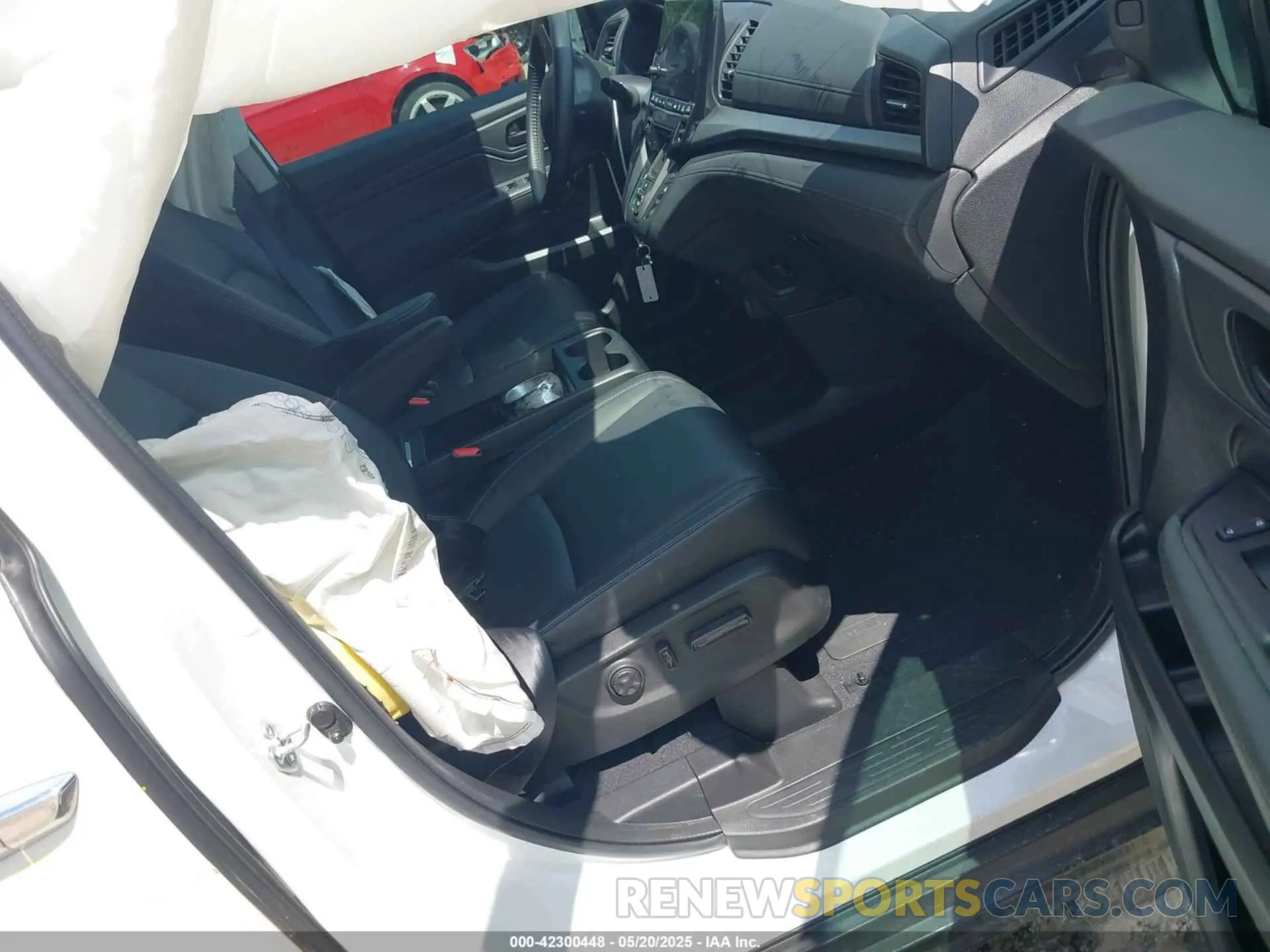 5 Photograph of a damaged car 5FNRL6H74NB041968 HONDA ODYSSEY 2022