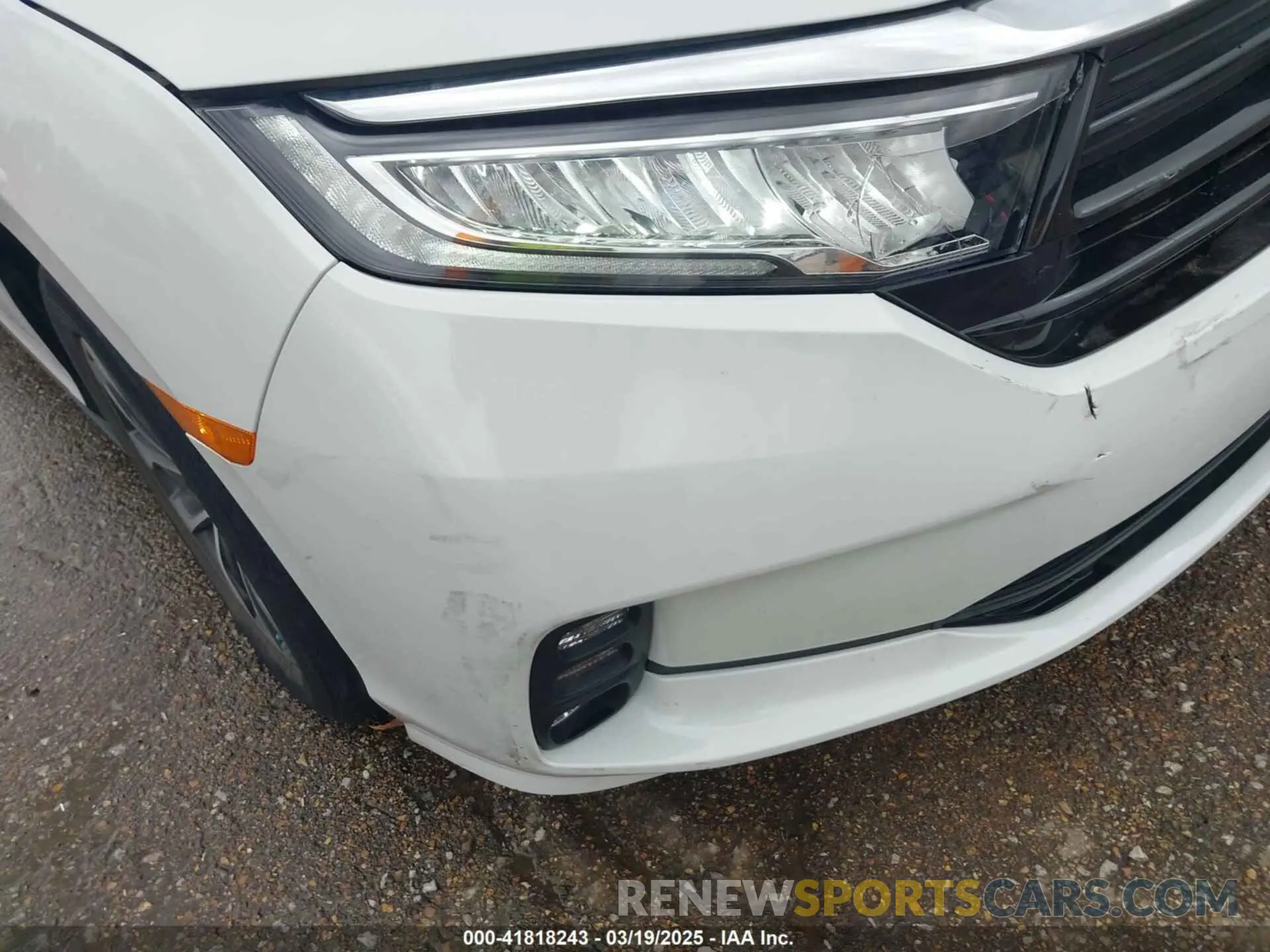17 Photograph of a damaged car 5FNRL6H76NB002248 HONDA ODYSSEY 2022