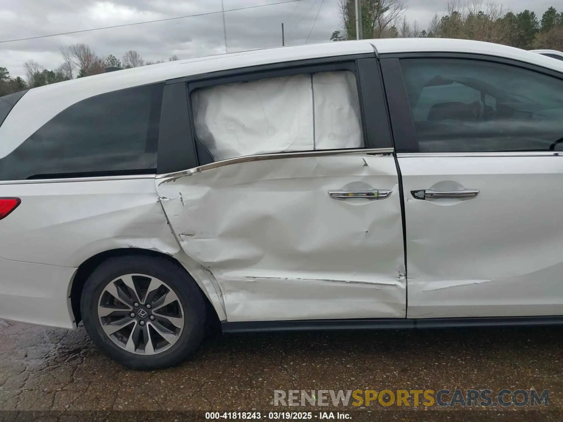 6 Photograph of a damaged car 5FNRL6H76NB002248 HONDA ODYSSEY 2022