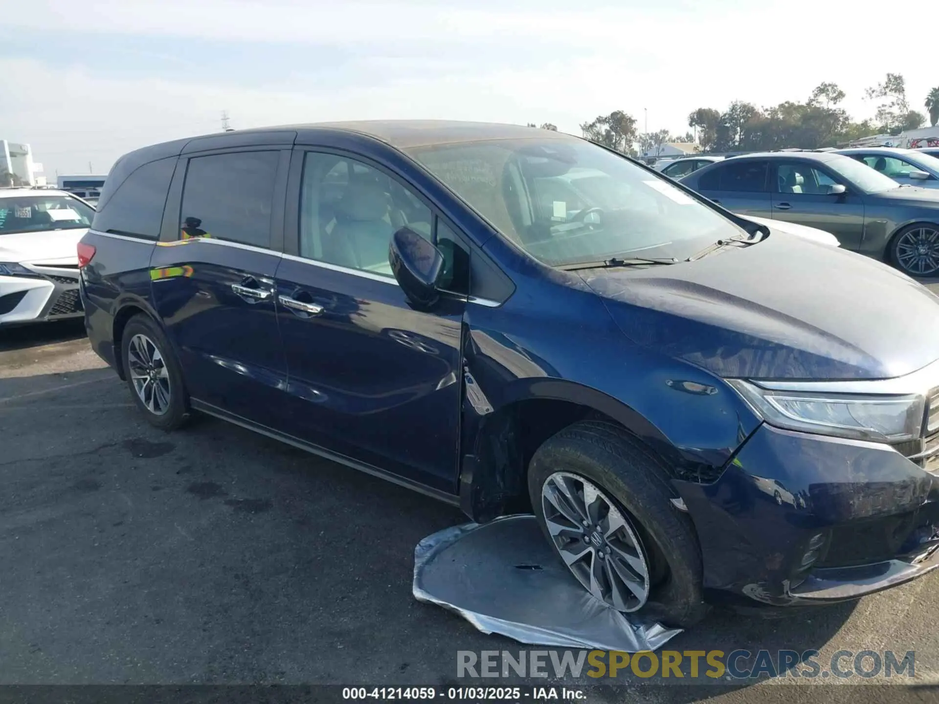 13 Photograph of a damaged car 5FNRL6H77NB013825 HONDA ODYSSEY 2022