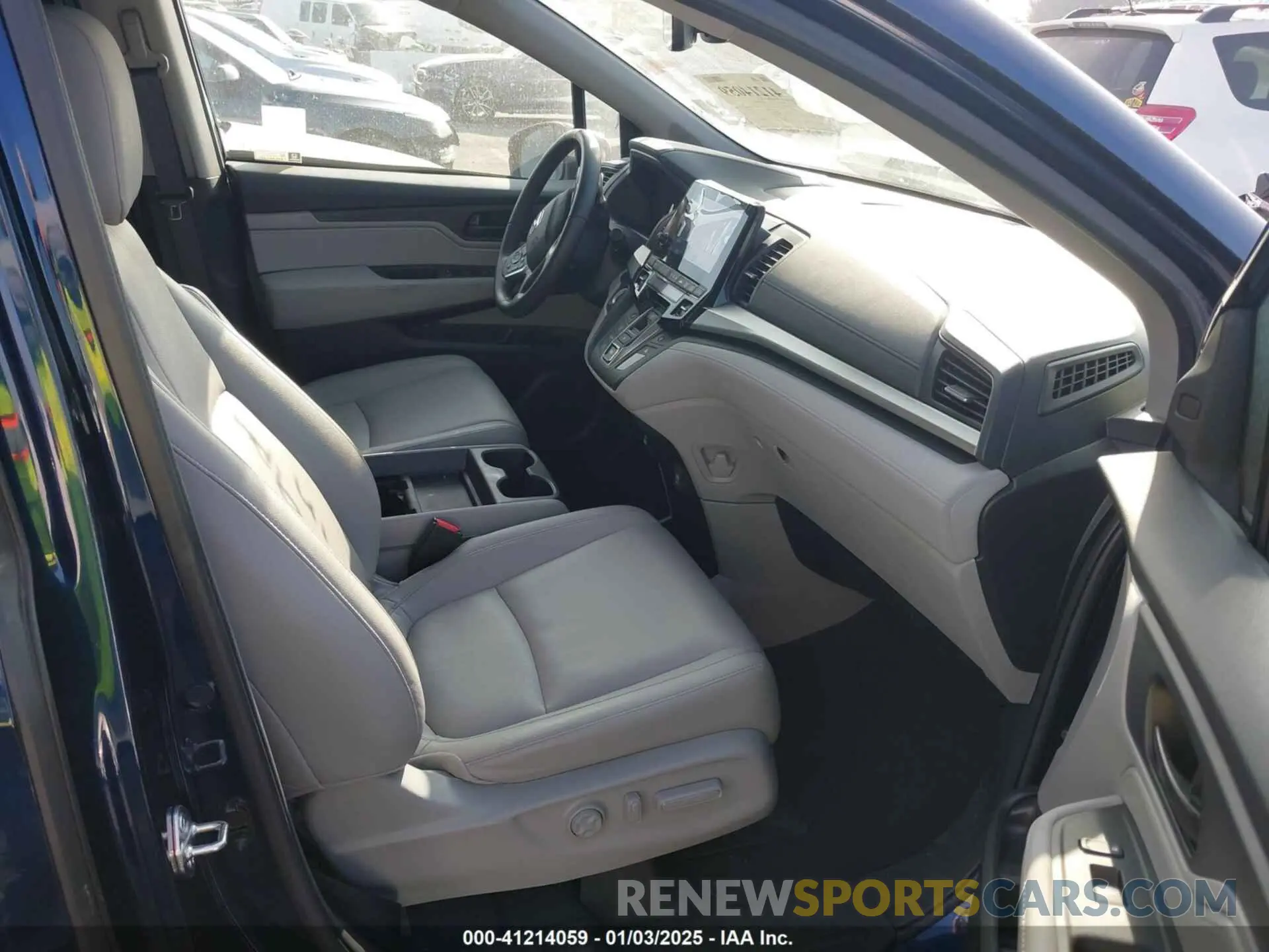 5 Photograph of a damaged car 5FNRL6H77NB013825 HONDA ODYSSEY 2022