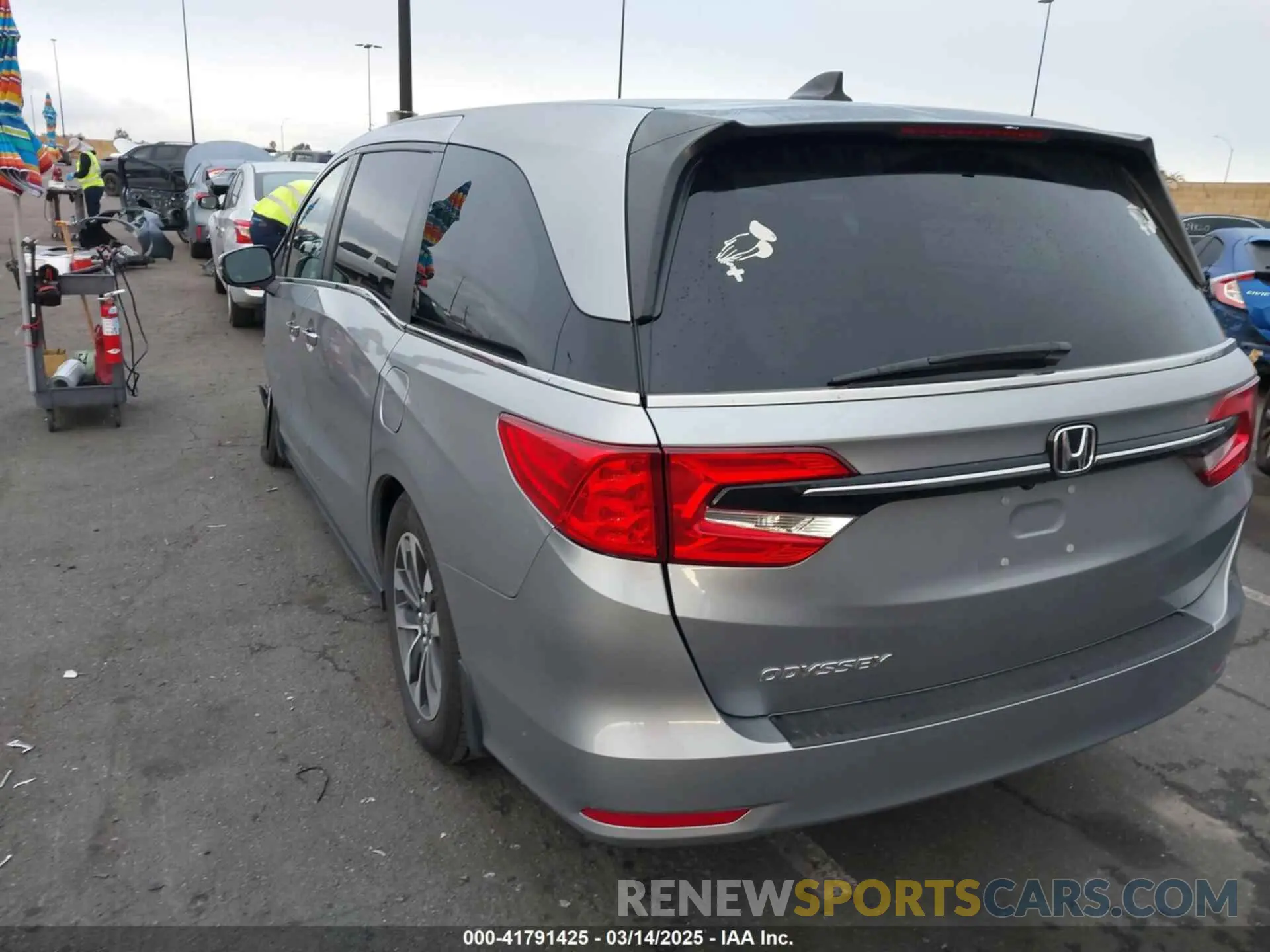 3 Photograph of a damaged car 5FNRL6H77NB041754 HONDA ODYSSEY 2022