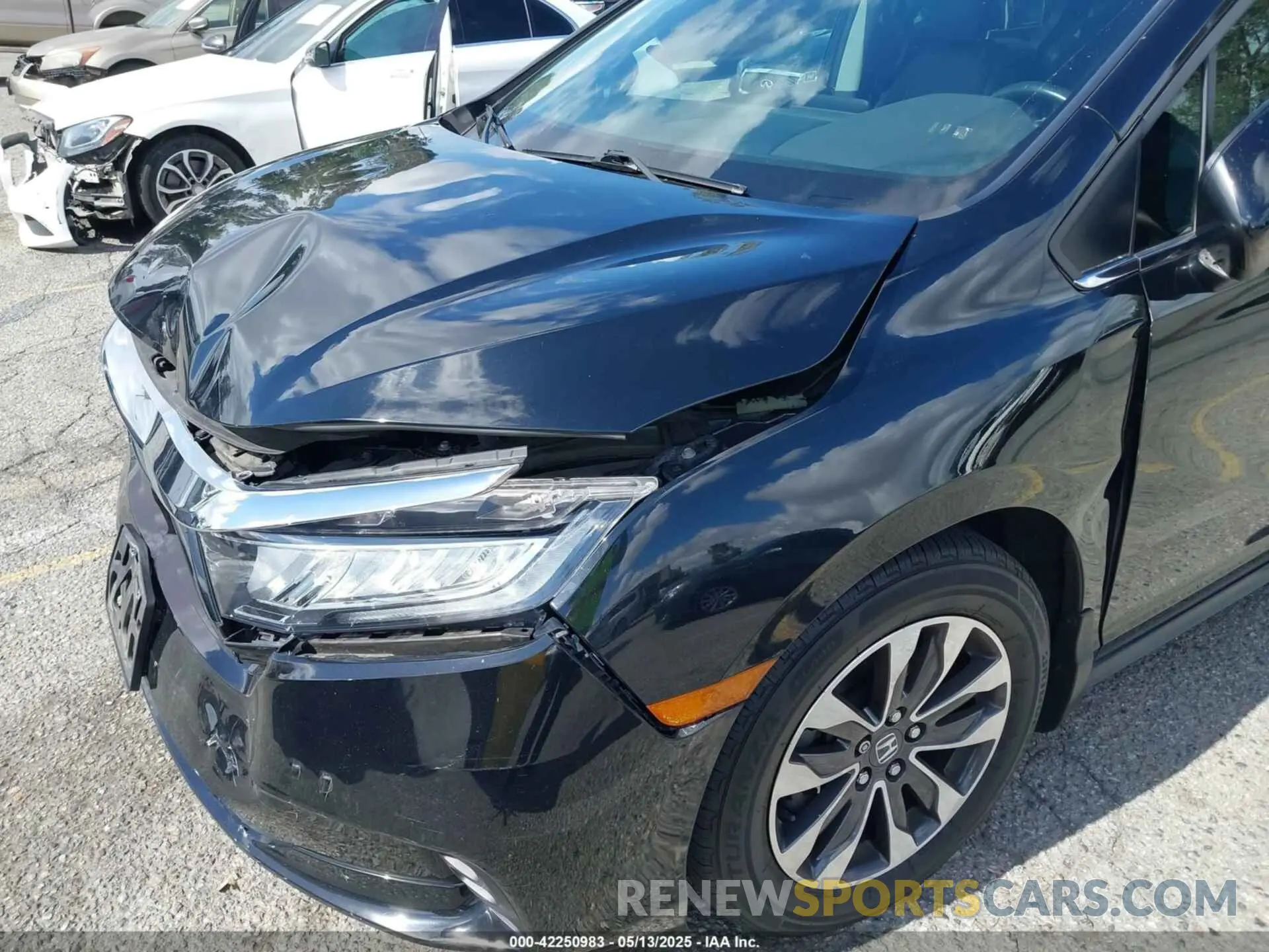 17 Photograph of a damaged car 5FNRL6H79NB032117 HONDA ODYSSEY 2022