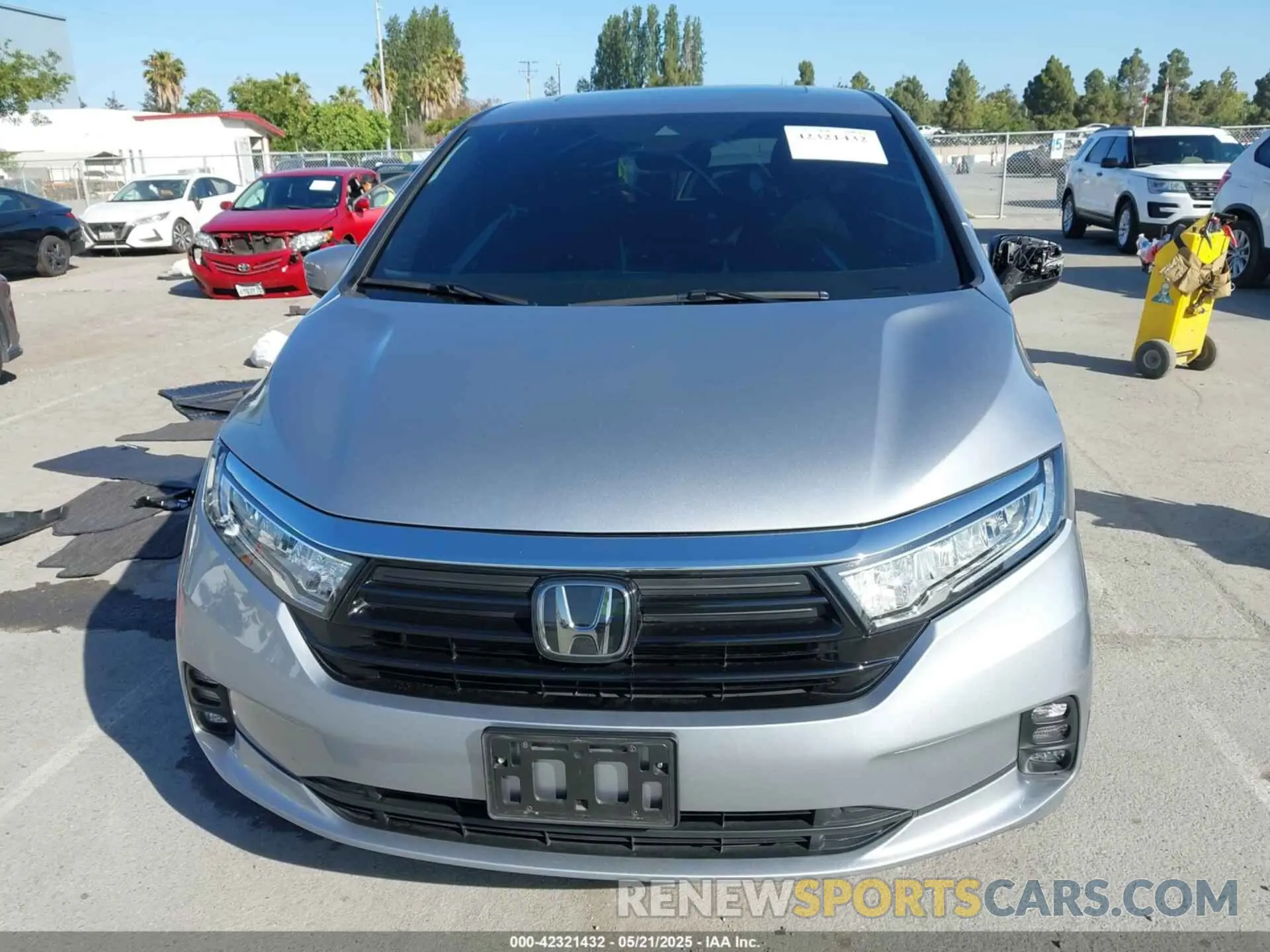 11 Photograph of a damaged car 5FNRL6H7XNB041733 HONDA ODYSSEY 2022