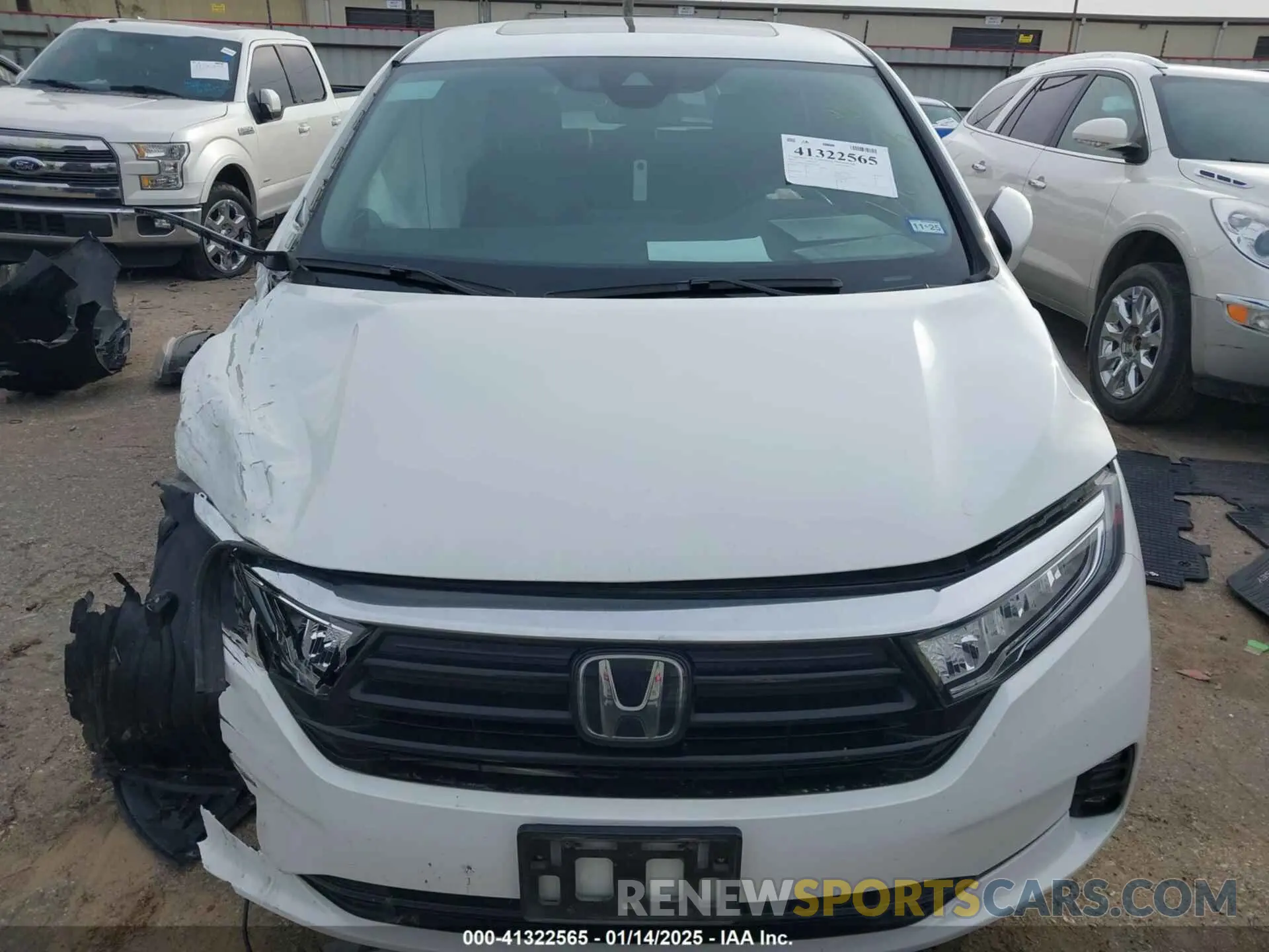12 Photograph of a damaged car 5FNRL6H7XNB047791 HONDA ODYSSEY 2022