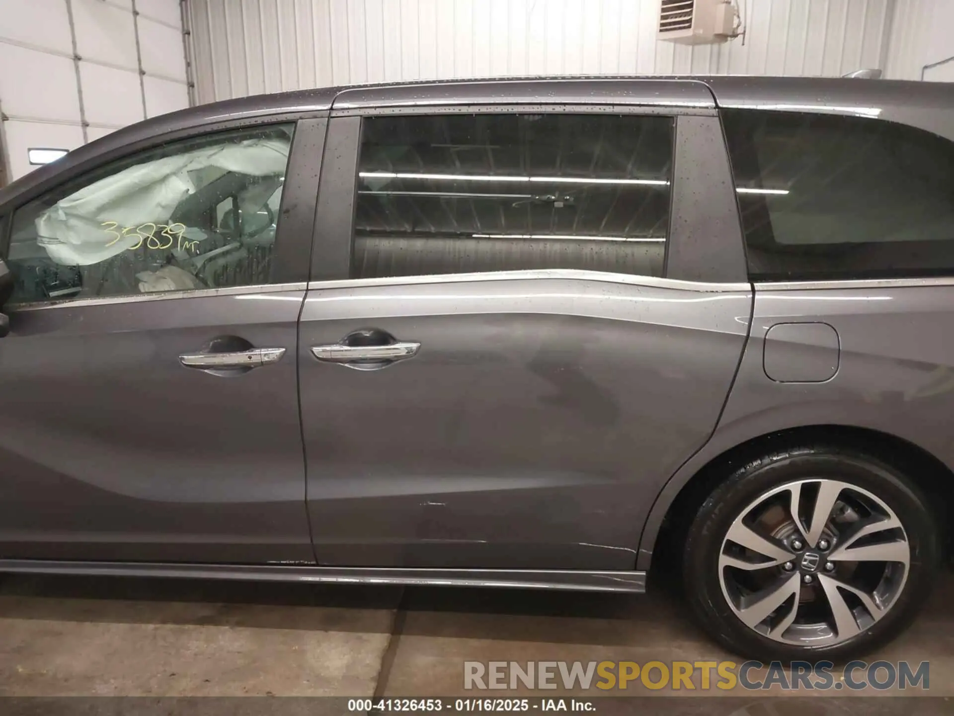 14 Photograph of a damaged car 5FNRL6H81NB023064 HONDA ODYSSEY 2022