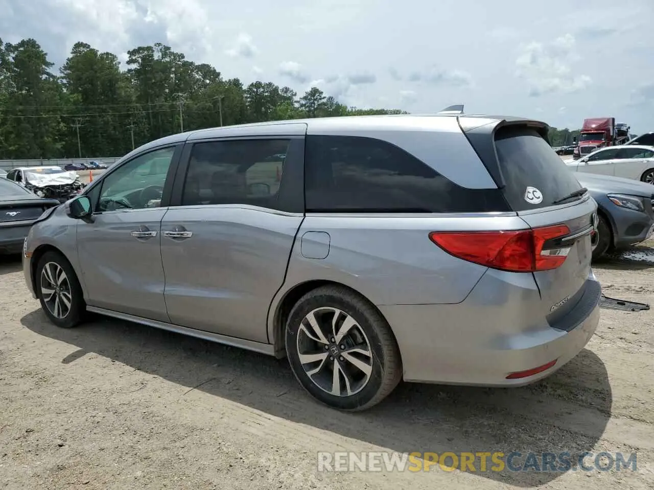 2 Photograph of a damaged car 5FNRL6H82NB009321 HONDA ODYSSEY 2022
