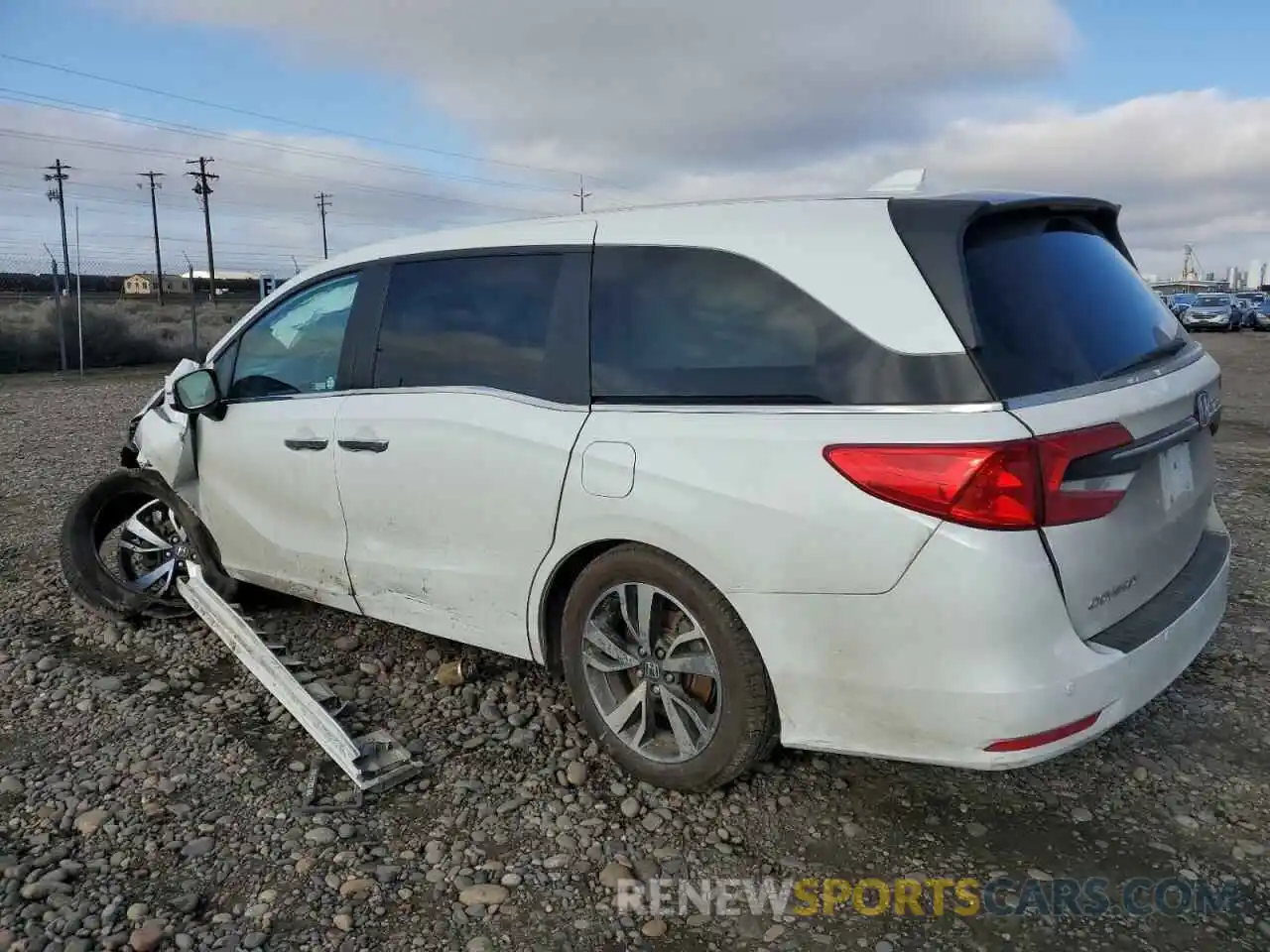 2 Photograph of a damaged car 5FNRL6H83NB028816 HONDA ODYSSEY 2022