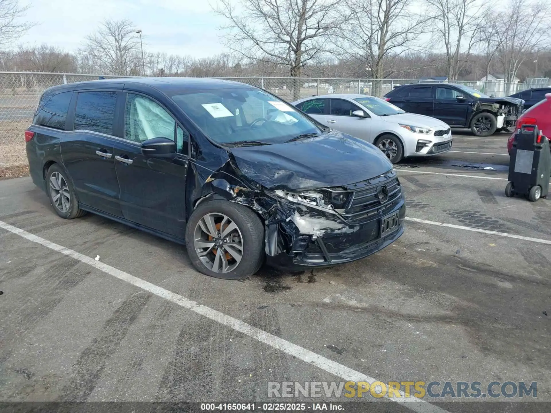 1 Photograph of a damaged car 5FNRL6H84NB024757 HONDA ODYSSEY 2022