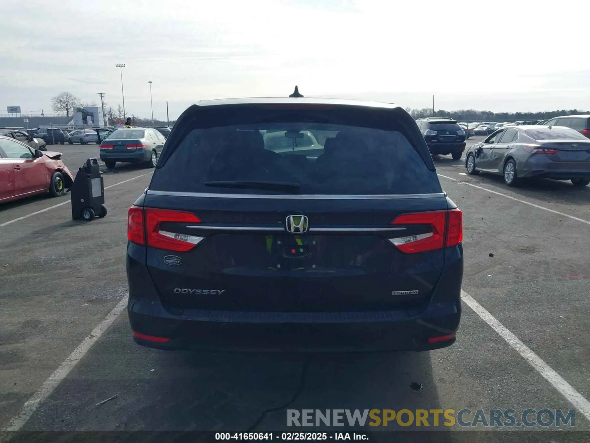 16 Photograph of a damaged car 5FNRL6H84NB024757 HONDA ODYSSEY 2022