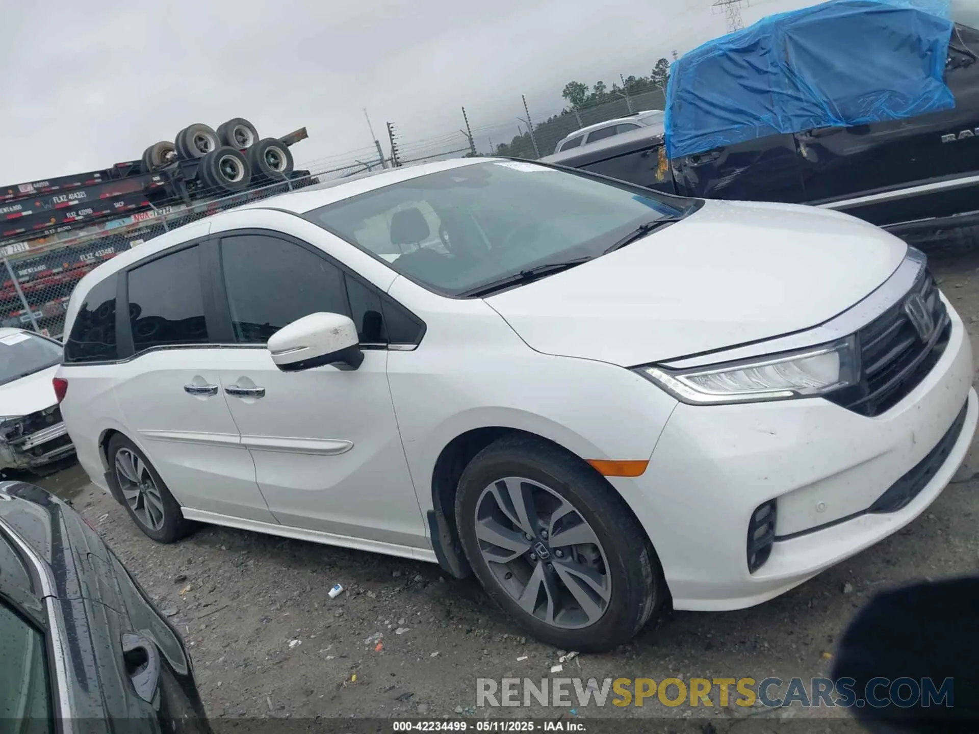 13 Photograph of a damaged car 5FNRL6H87NB058420 HONDA ODYSSEY 2022