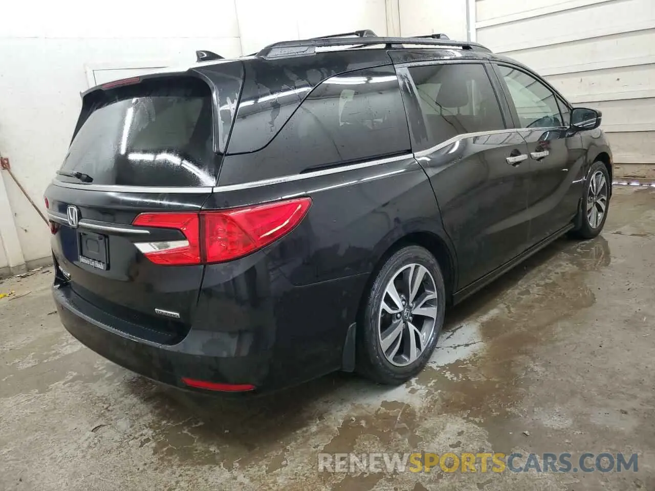 3 Photograph of a damaged car 5FNRL6H88NB051038 HONDA ODYSSEY 2022