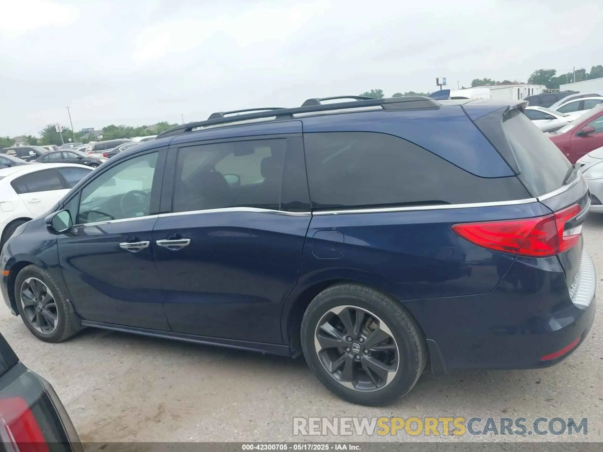 14 Photograph of a damaged car 5FNRL6H90NB025946 HONDA ODYSSEY 2022