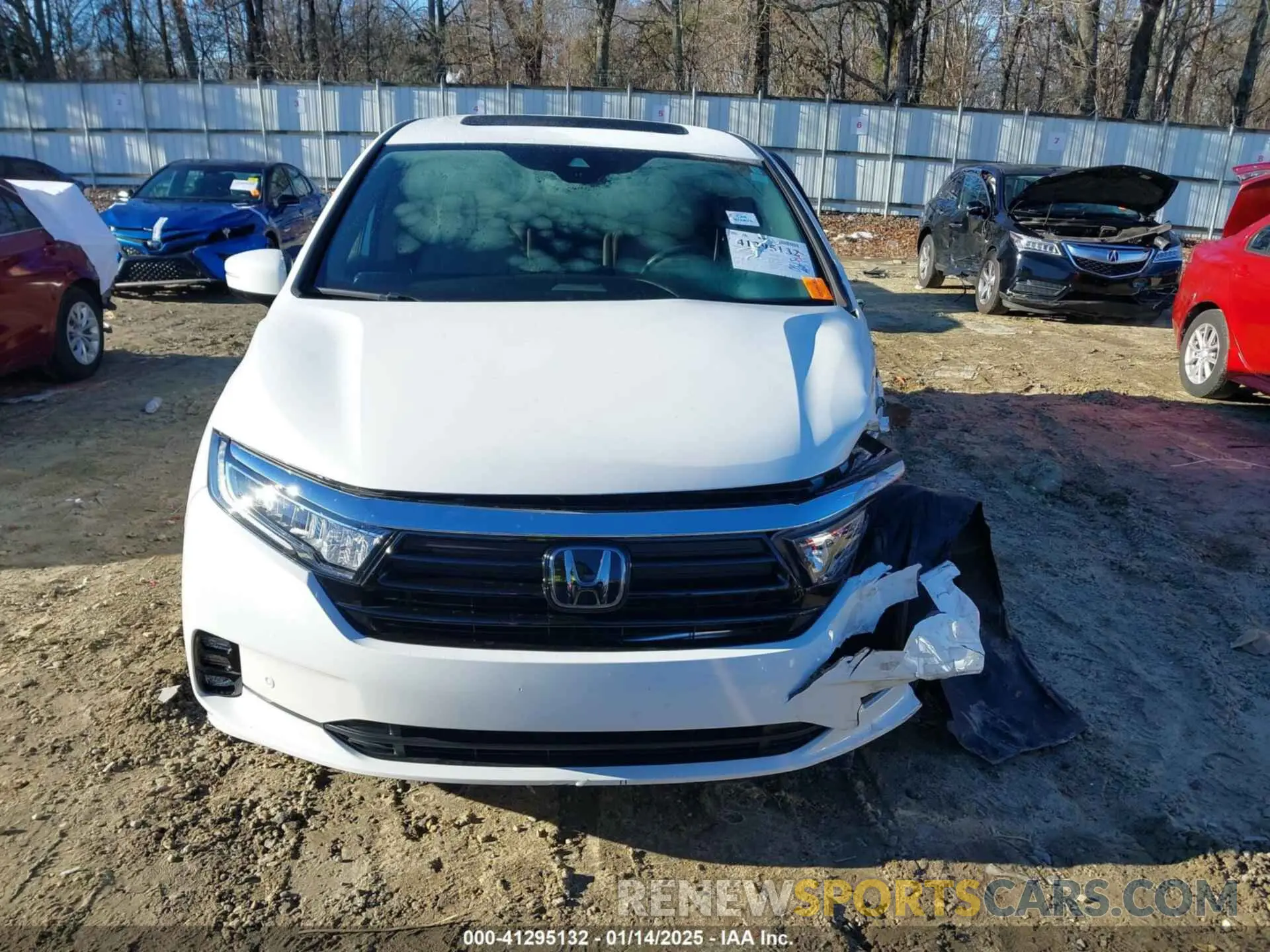 12 Photograph of a damaged car 5FNRL6H91NB006161 HONDA ODYSSEY 2022