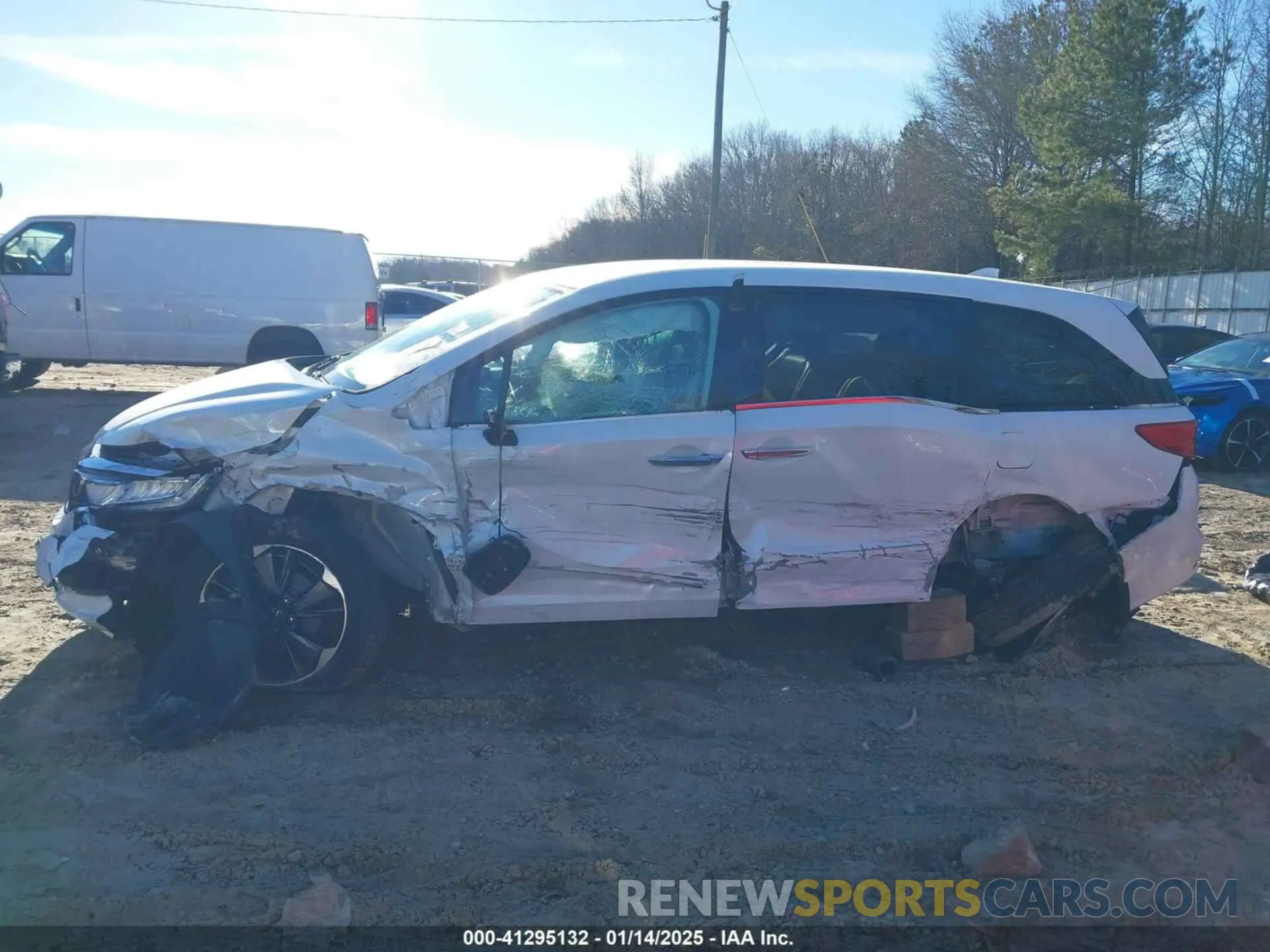 14 Photograph of a damaged car 5FNRL6H91NB006161 HONDA ODYSSEY 2022
