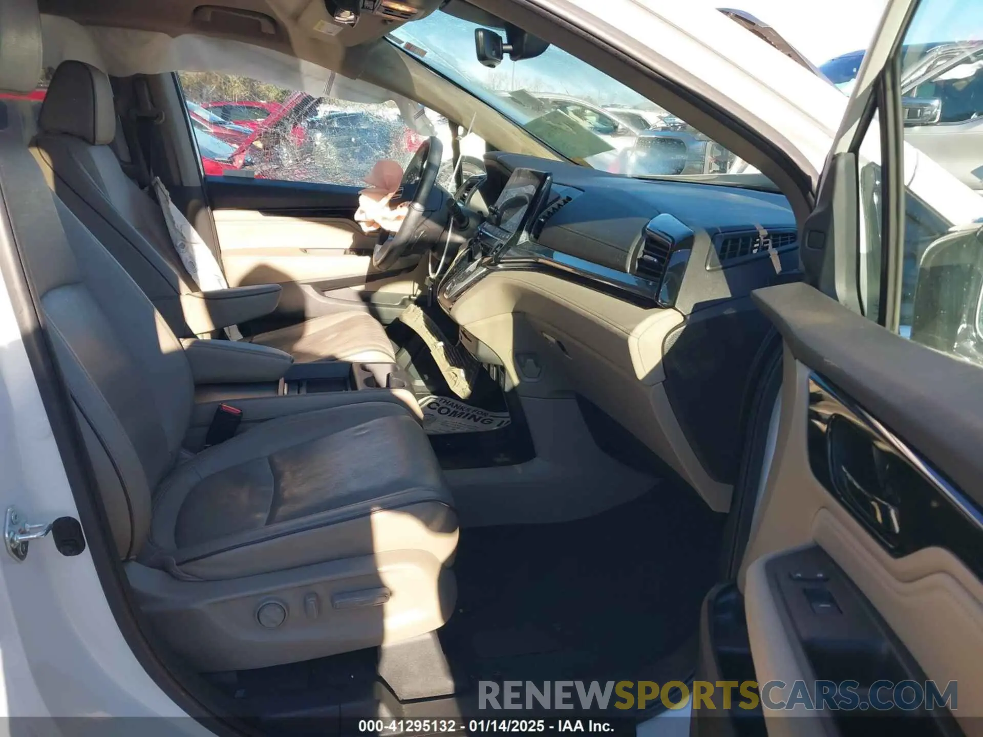 5 Photograph of a damaged car 5FNRL6H91NB006161 HONDA ODYSSEY 2022