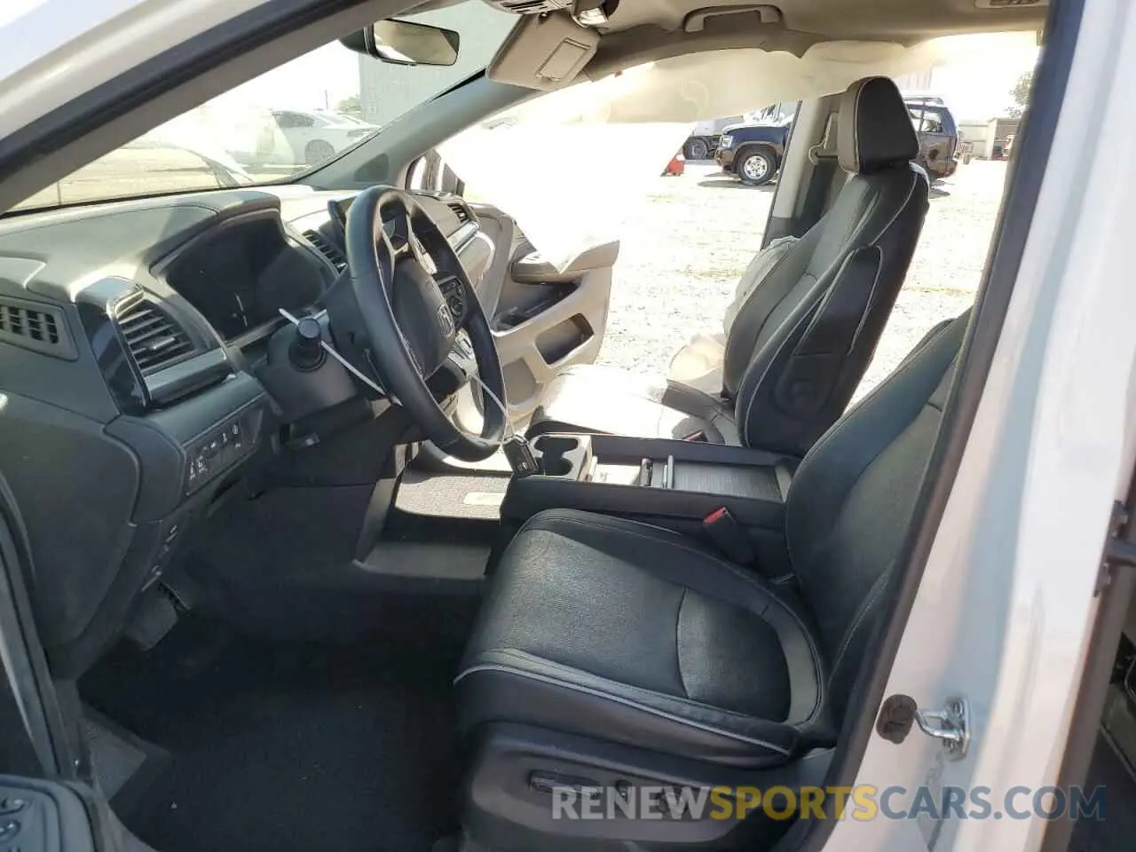 7 Photograph of a damaged car 5FNRL6H91NB009531 HONDA ODYSSEY 2022