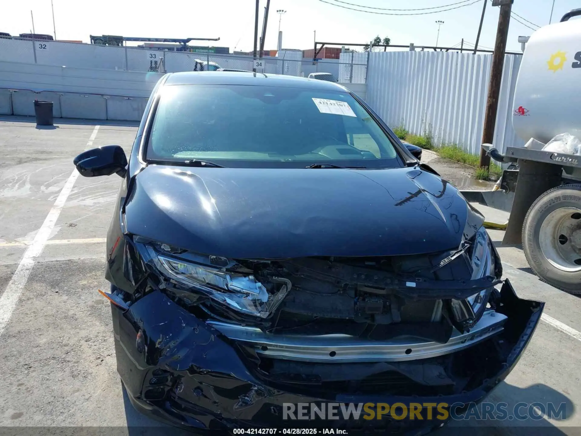 12 Photograph of a damaged car 5FNRL6H93NB051618 HONDA ODYSSEY 2022