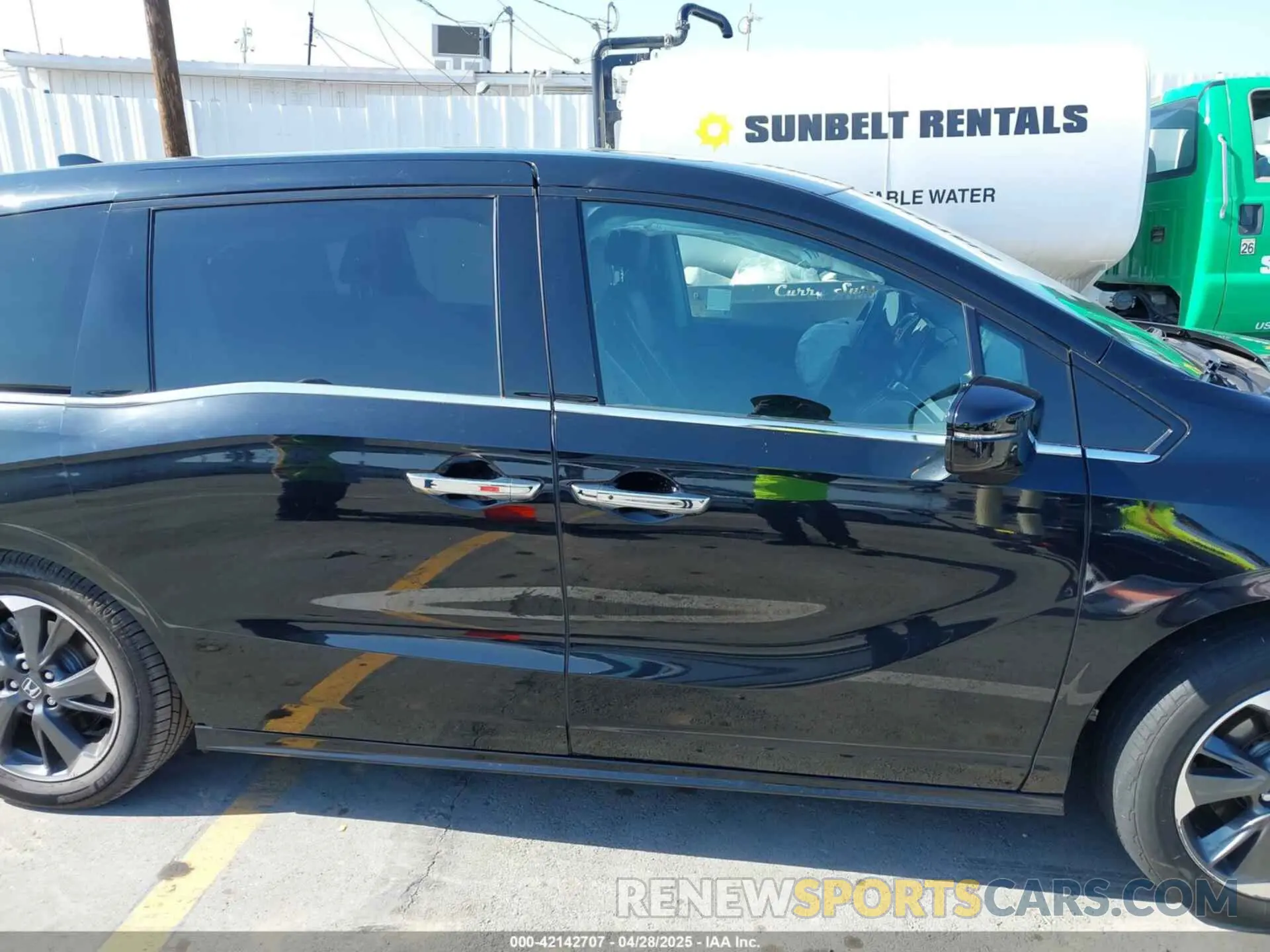 13 Photograph of a damaged car 5FNRL6H93NB051618 HONDA ODYSSEY 2022