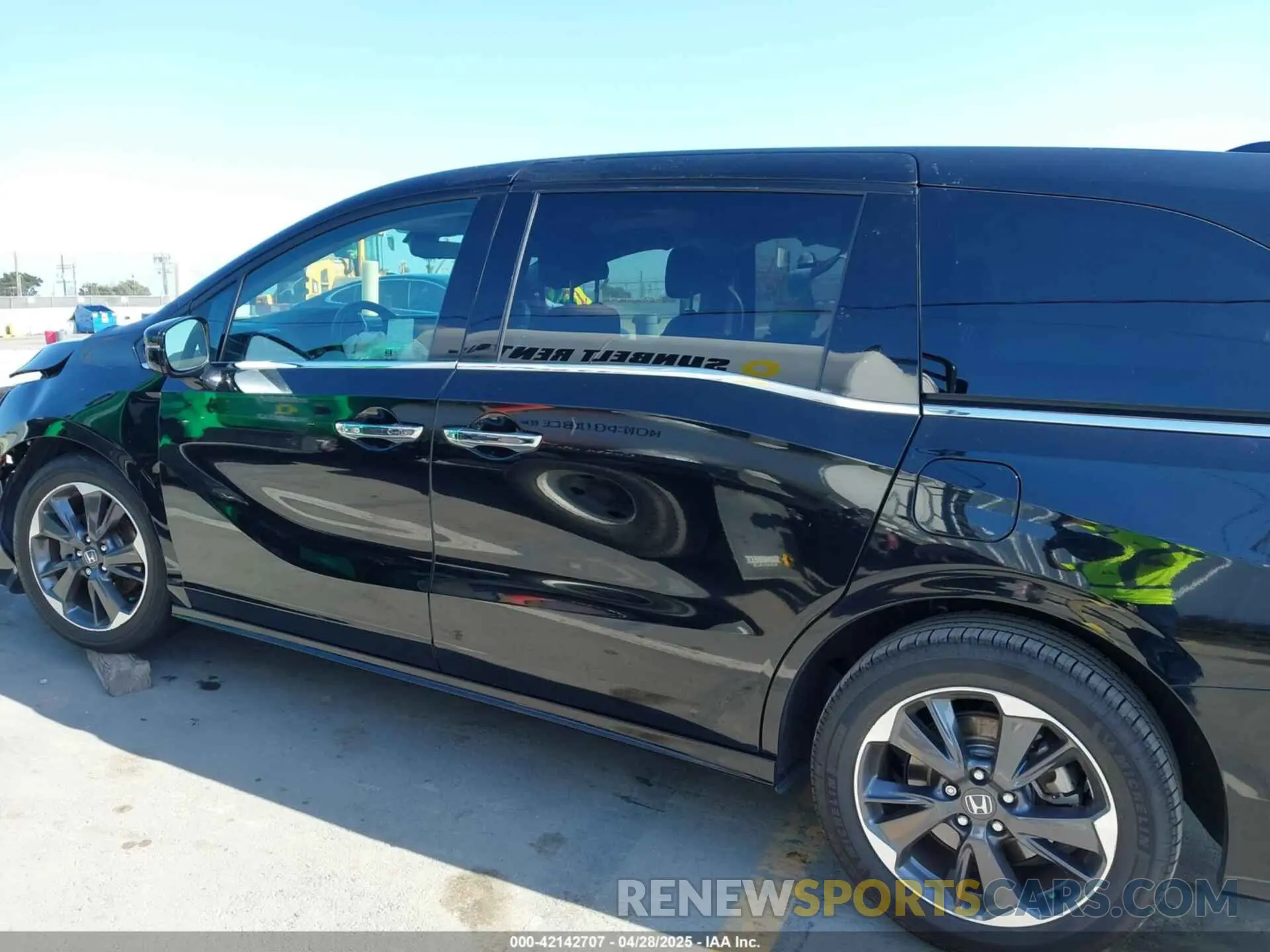 14 Photograph of a damaged car 5FNRL6H93NB051618 HONDA ODYSSEY 2022