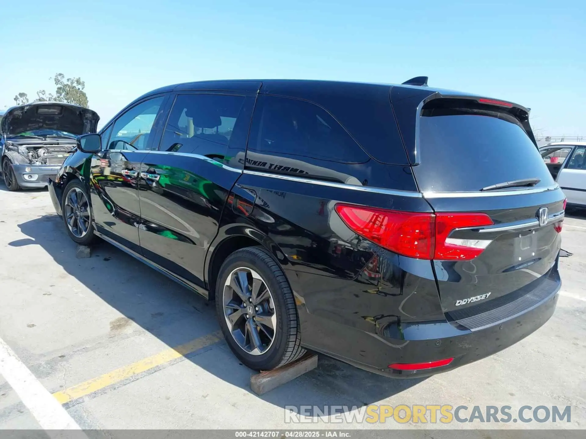 3 Photograph of a damaged car 5FNRL6H93NB051618 HONDA ODYSSEY 2022
