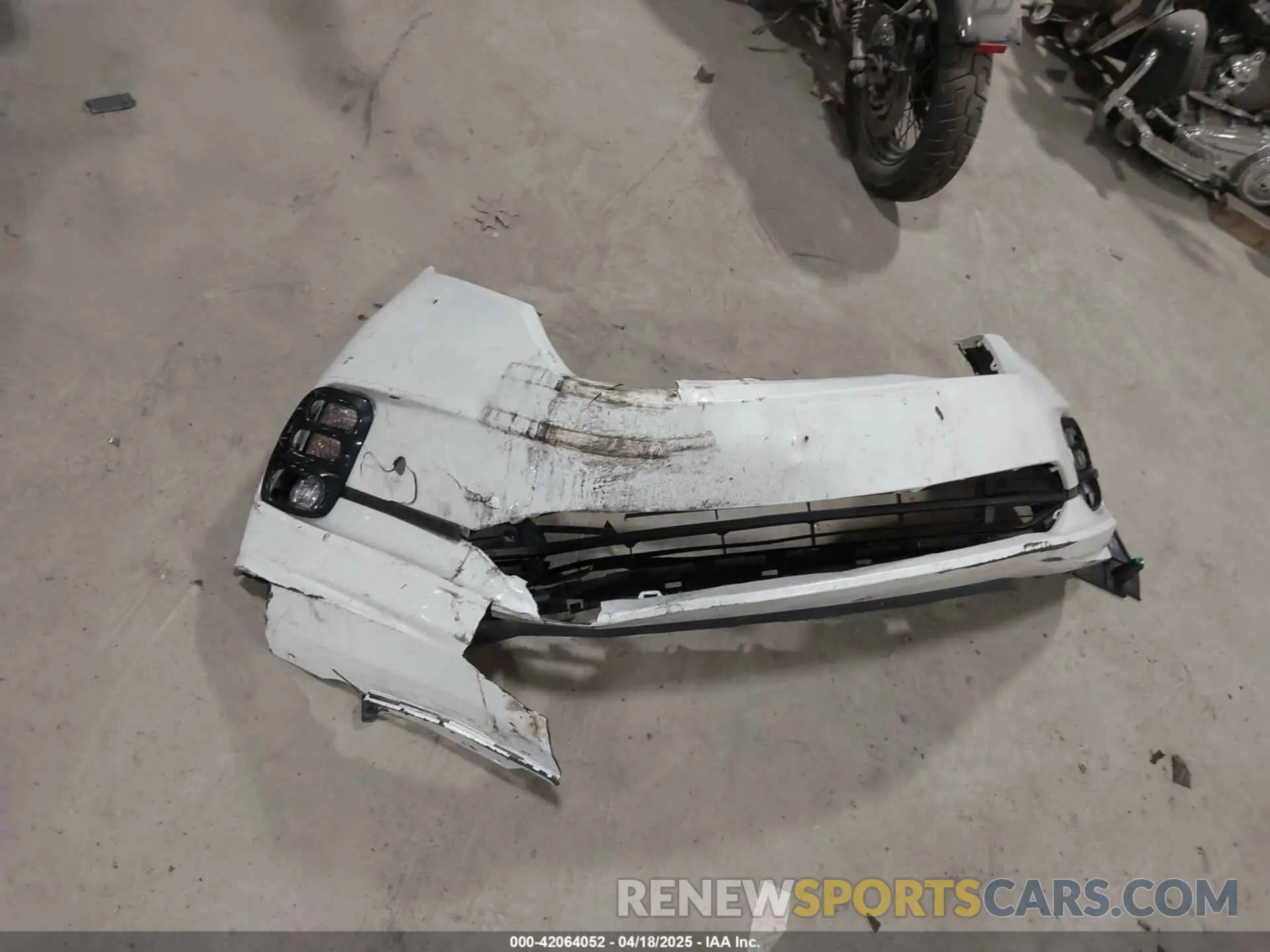 12 Photograph of a damaged car 5FNRL6H94NB061316 HONDA ODYSSEY 2022