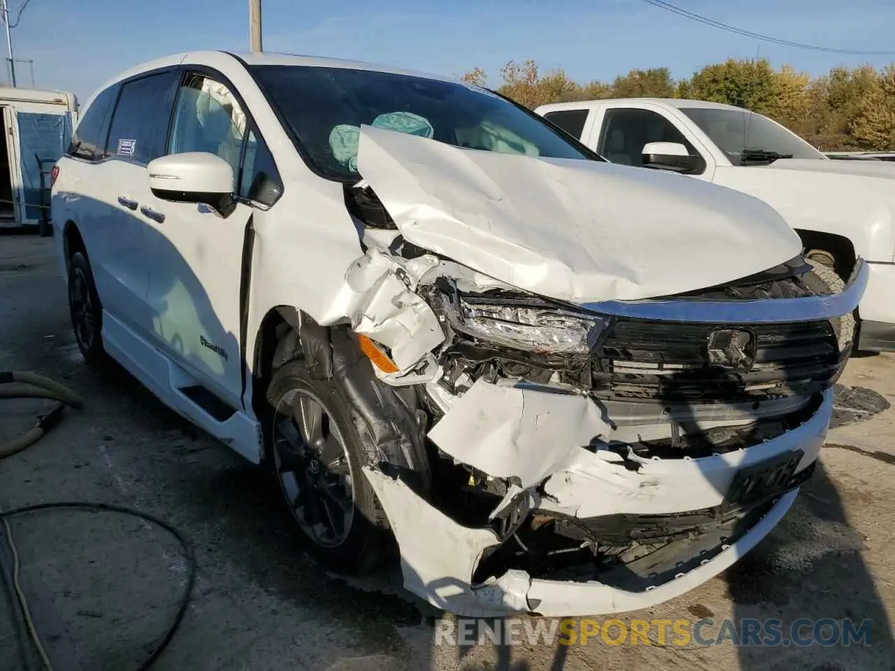 4 Photograph of a damaged car 5FNRL6H98NB022728 HONDA ODYSSEY 2022