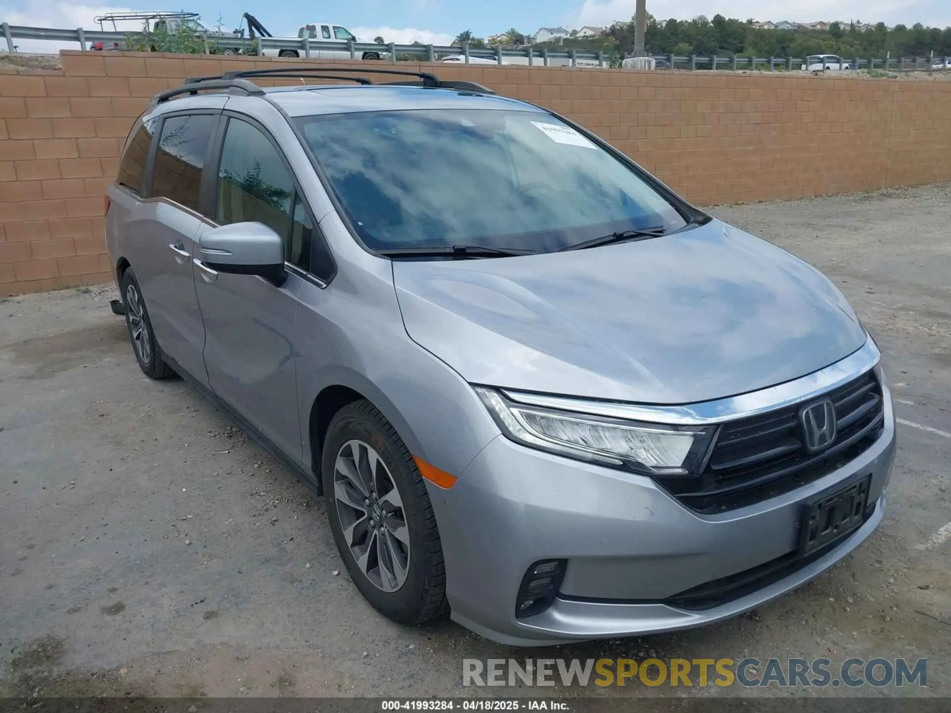 1 Photograph of a damaged car 5FNRL6H64PB061373 HONDA ODYSSEY 2023