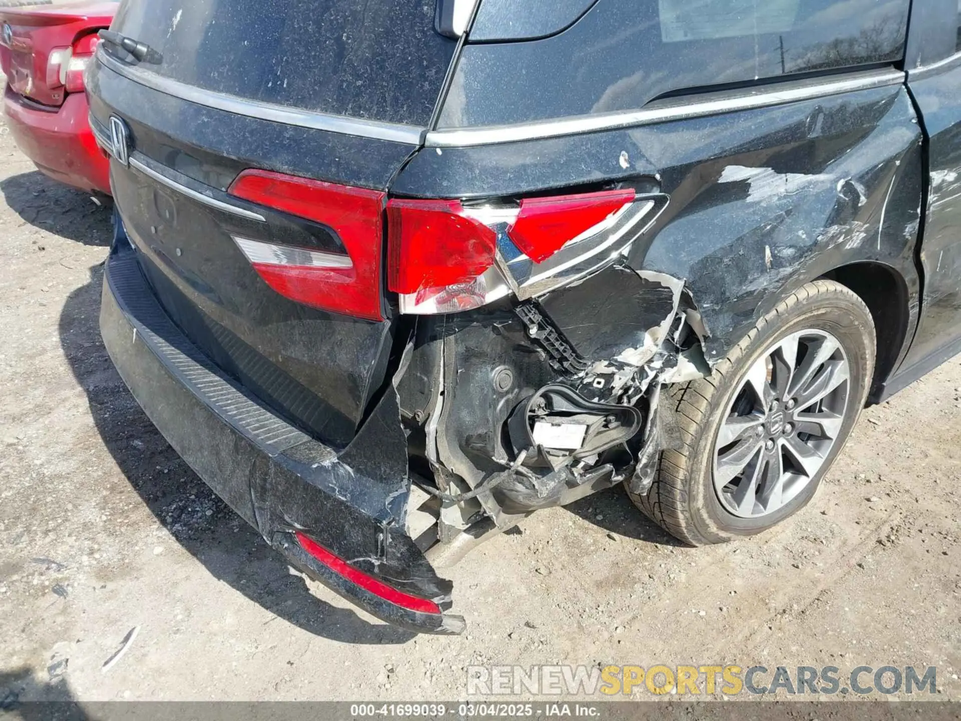 17 Photograph of a damaged car 5FNRL6H67PB029548 HONDA ODYSSEY 2023
