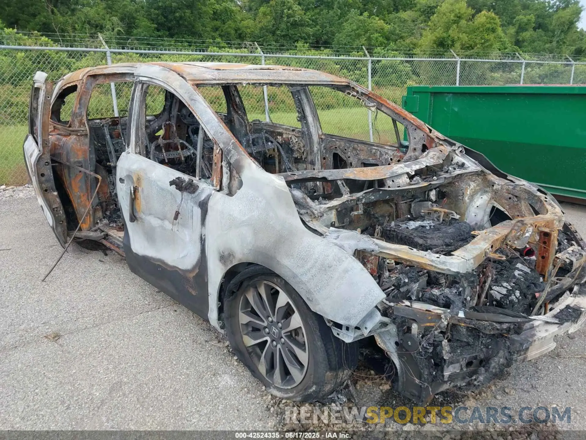 1 Photograph of a damaged car 5FNRL6H68PB078760 HONDA ODYSSEY 2023