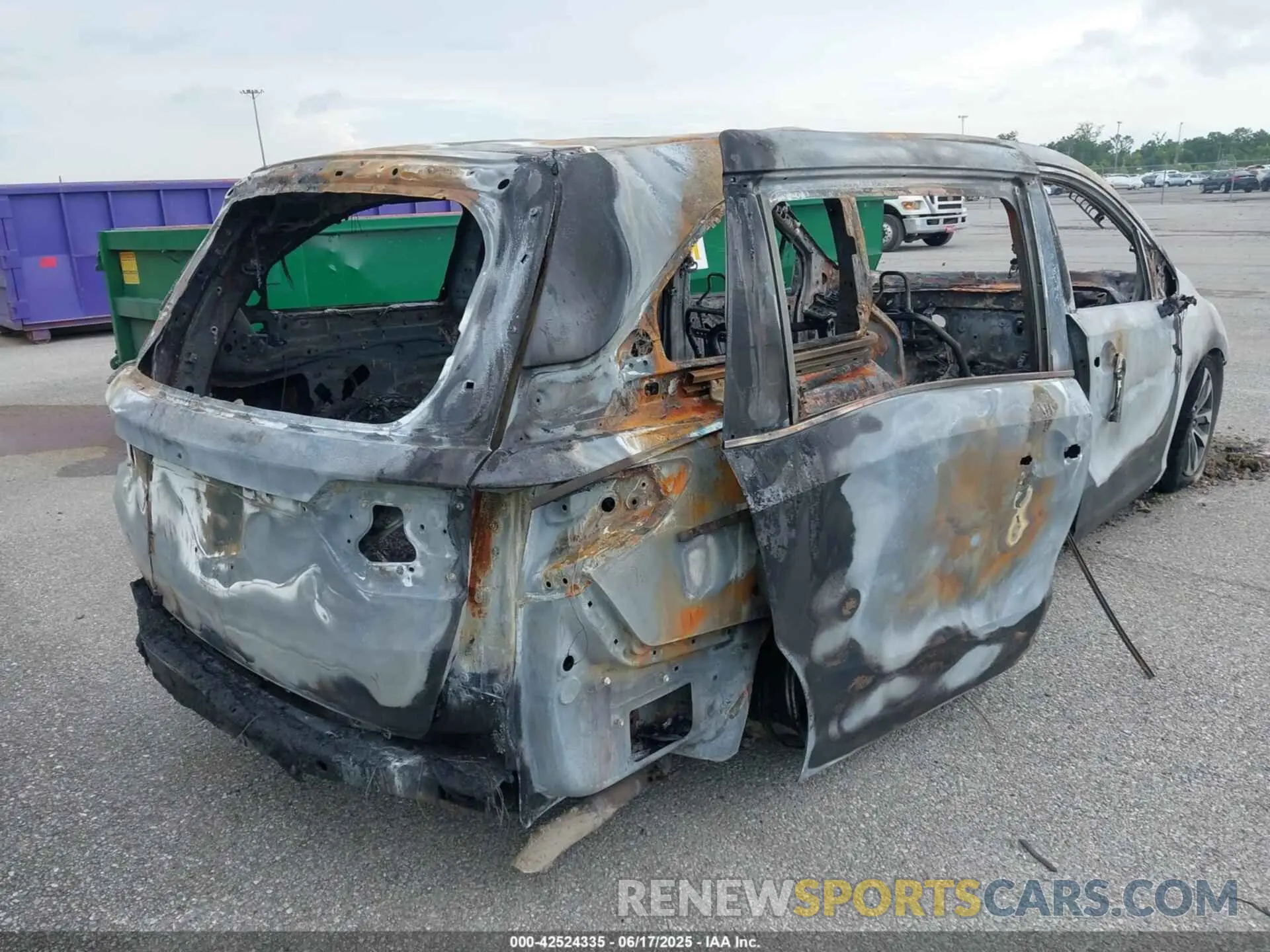 4 Photograph of a damaged car 5FNRL6H68PB078760 HONDA ODYSSEY 2023