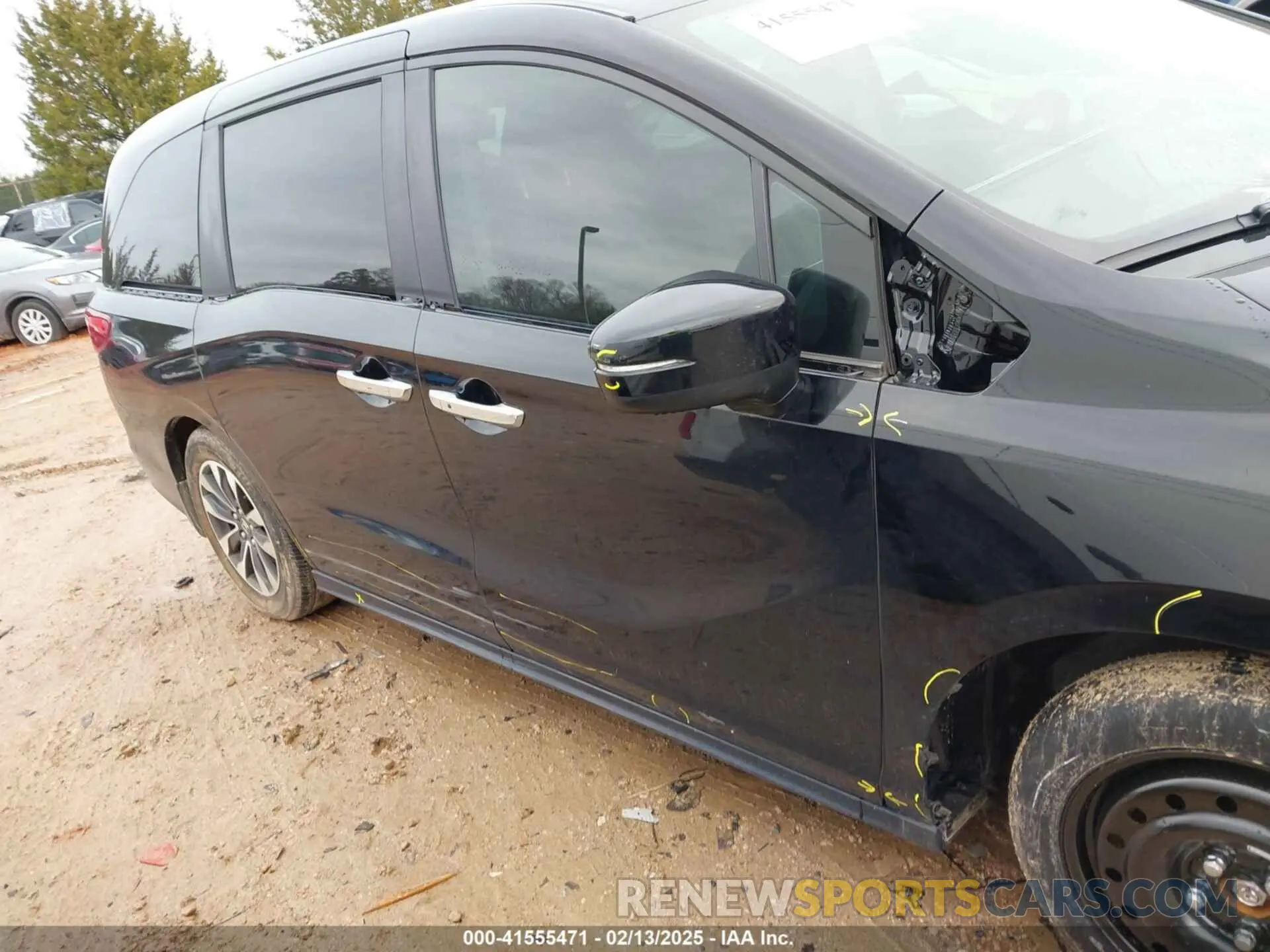 13 Photograph of a damaged car 5FNRL6H69PB080307 HONDA ODYSSEY 2023