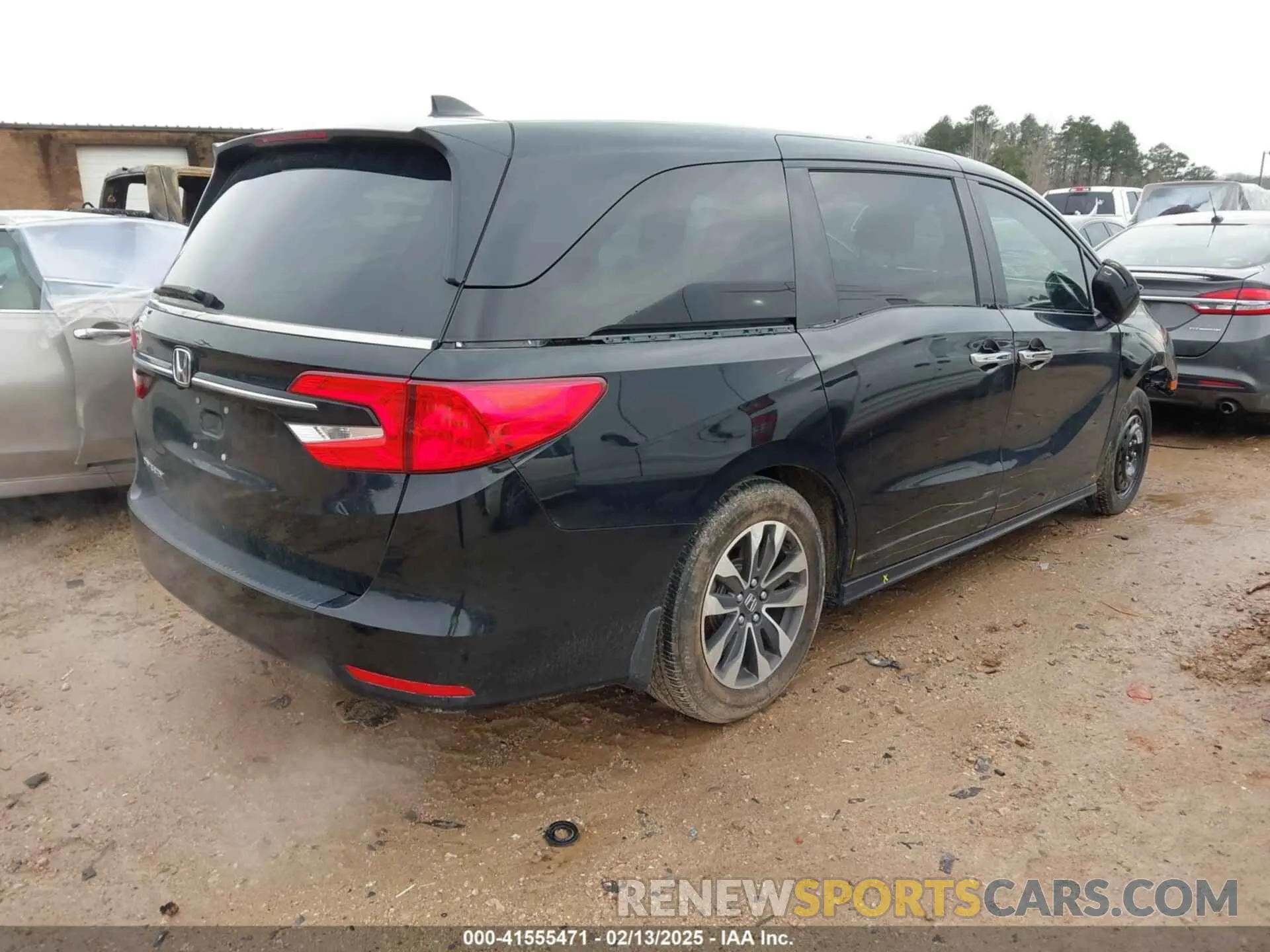 4 Photograph of a damaged car 5FNRL6H69PB080307 HONDA ODYSSEY 2023