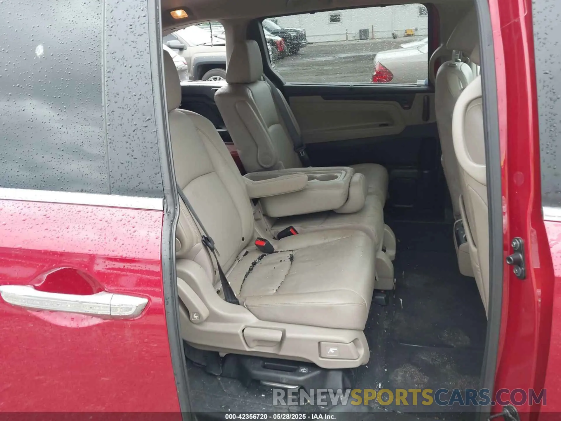 8 Photograph of a damaged car 5FNRL6H6XPB009830 HONDA ODYSSEY 2023