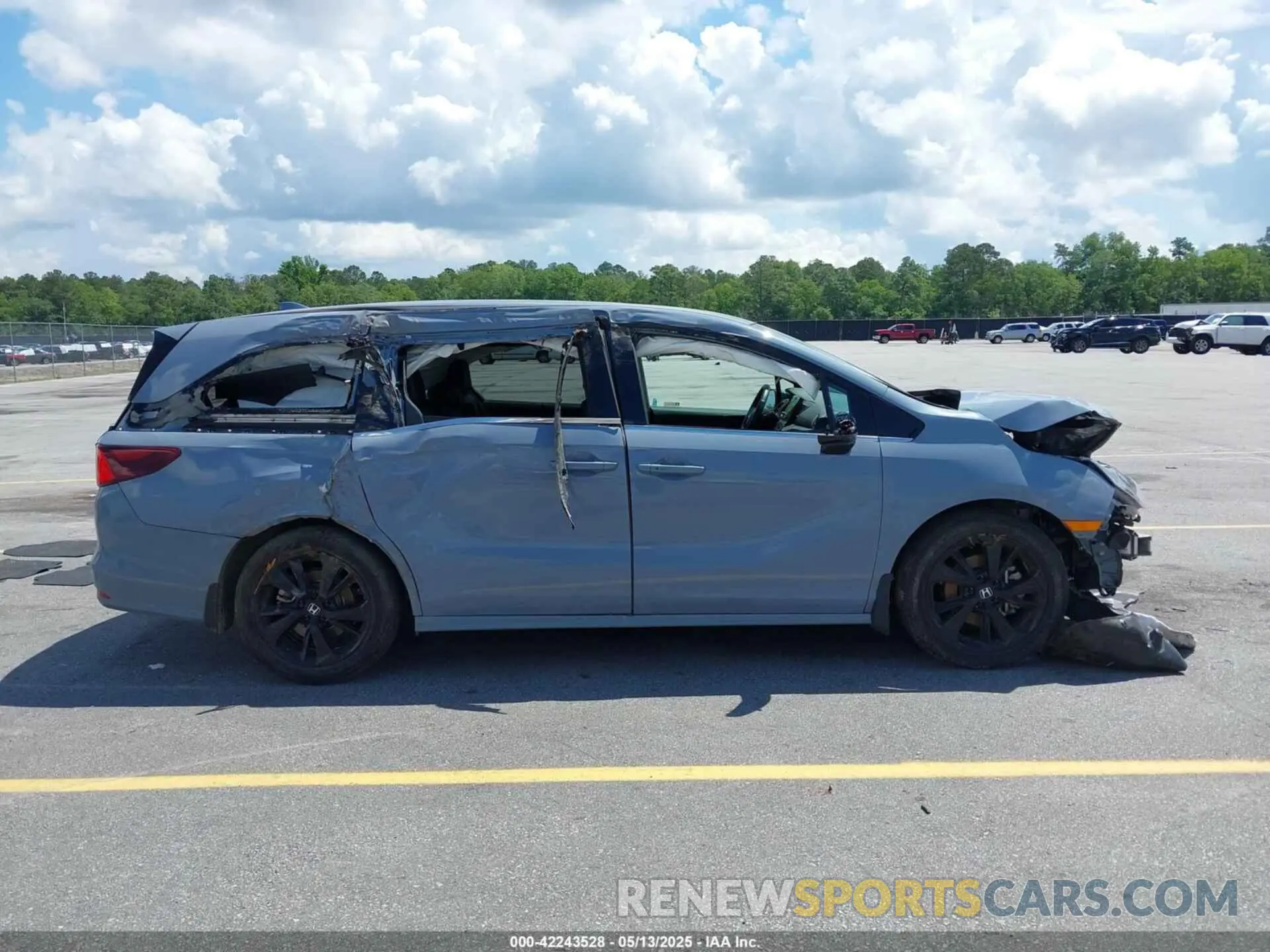 13 Photograph of a damaged car 5FNRL6H73PB048848 HONDA ODYSSEY 2023